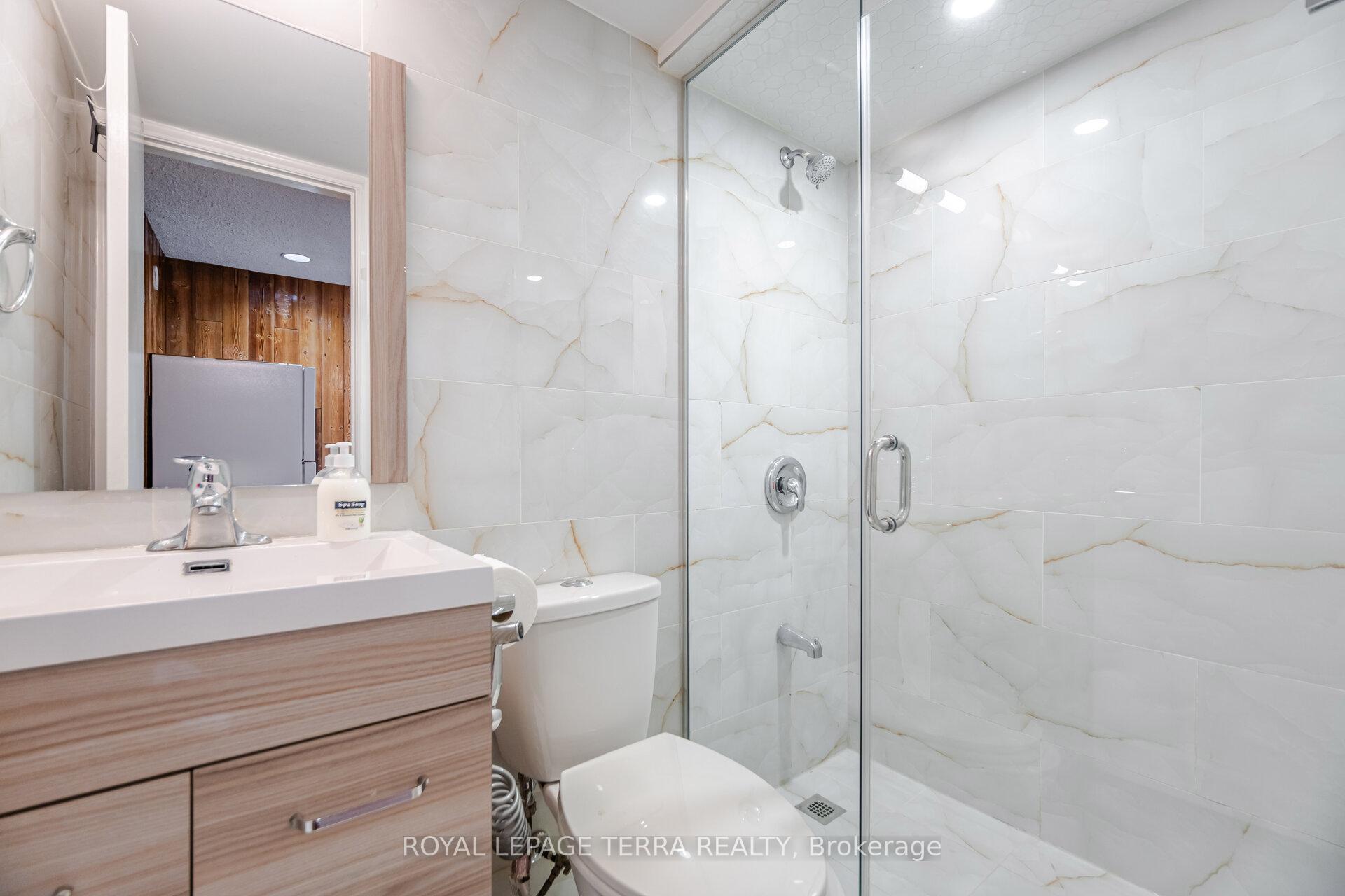 Photo 44 of 65 Alhart Drive, Etobicoke, Thistletown-Beaumonde Heights — HOMEH