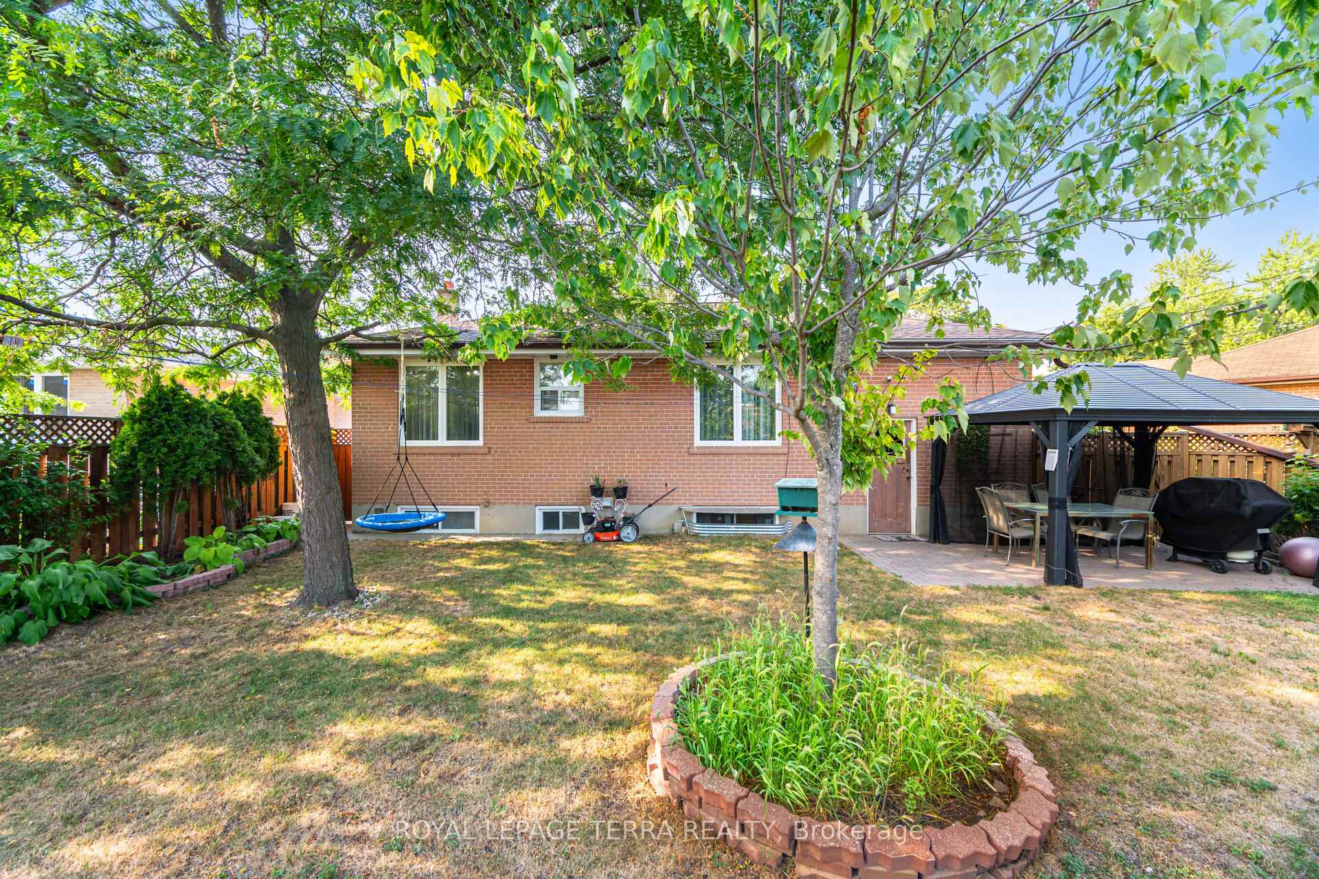 Photo 49 of 65 Alhart Drive, Etobicoke, Thistletown-Beaumonde Heights — HOMEH