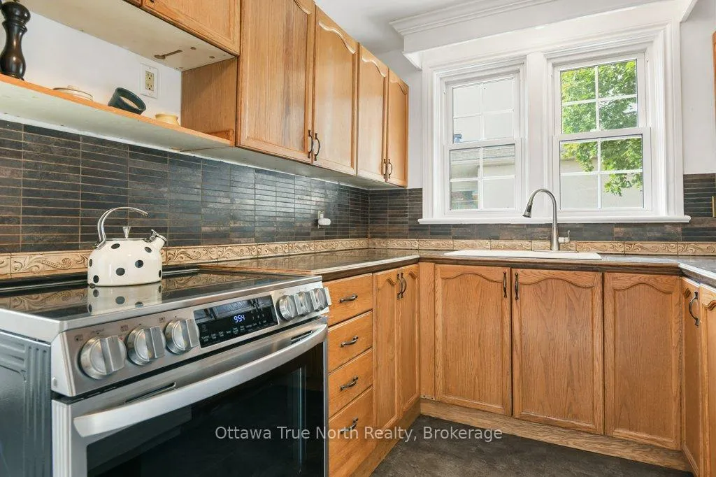 Photo 116 of 61 Daniel Street N, Arnprior — HOMEH
