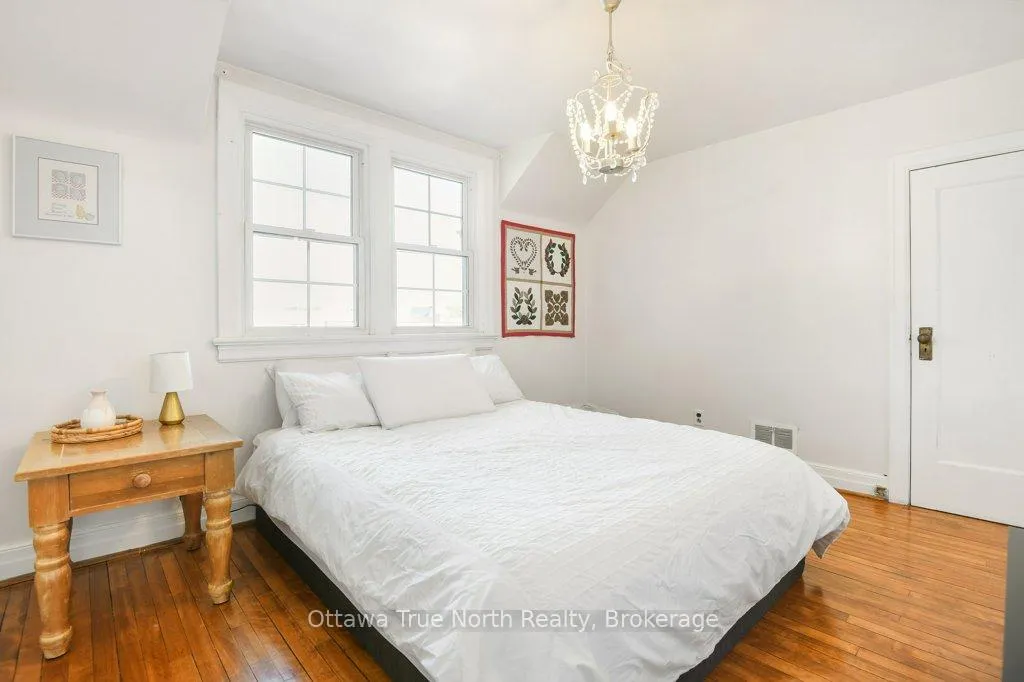 Photo 175 of 61 Daniel Street N, Arnprior — HOMEH