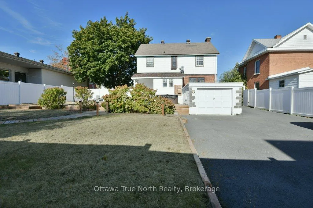 Photo 234 of 61 Daniel Street N, Arnprior — HOMEH