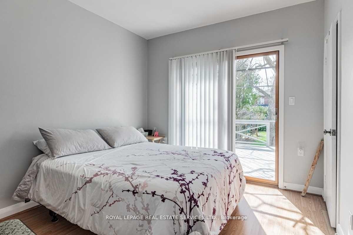 Photo 11 of 2289 Lawrence Avenue W, Etobicoke, Humber Heights — HOMEH