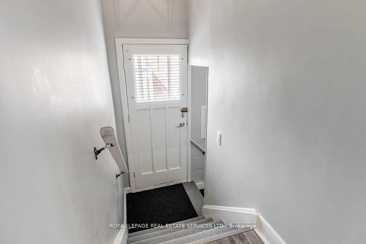 Photo 14 of 2289 Lawrence Avenue W, Etobicoke, Humber Heights — HOMEH