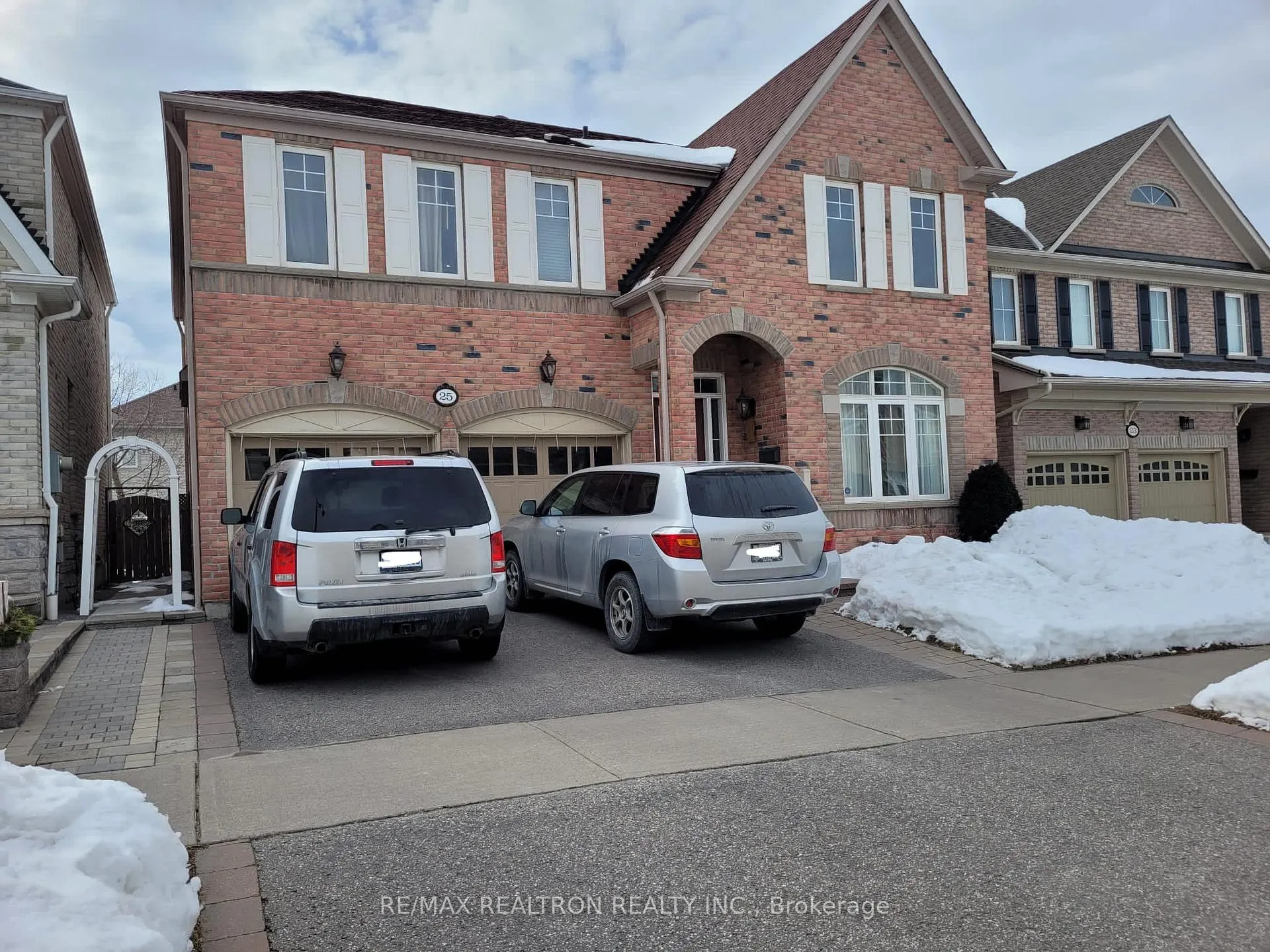 Photo 2 of Unit Basement, 25 Slader Heights Street, Ajax, Central East — HOMEH
