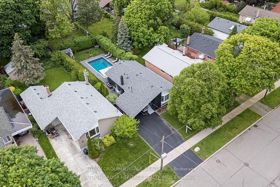 Photo 1 of 22 Paragon Road, Etobicoke, Kingsview Village-The Westway — HOMEH