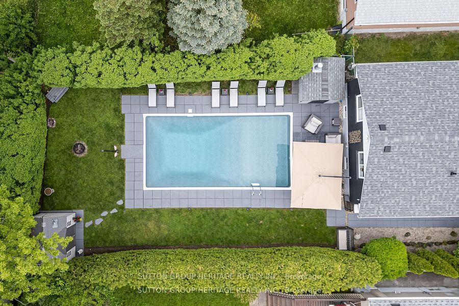 Photo 16 of 22 Paragon Road, Etobicoke, Kingsview Village-The Westway — HOMEH