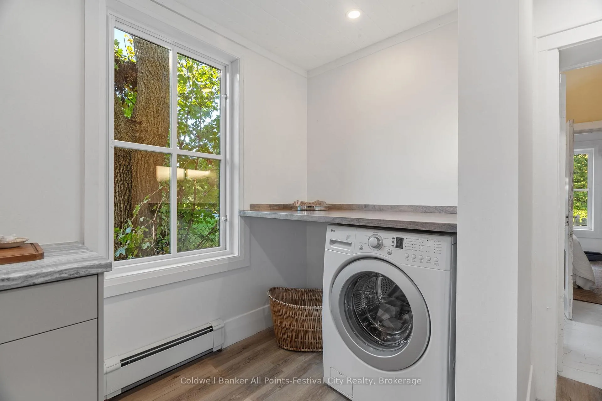 Photo 319 of 26 Bayfield Terrace, Bluewater, Bayfield — HOMEH