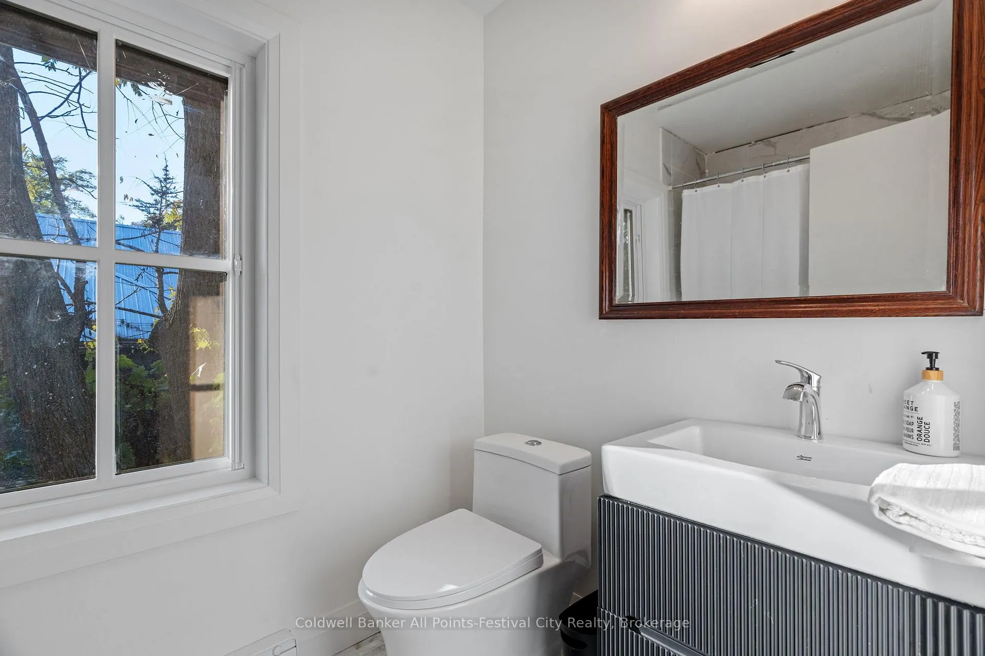 Photo 435 of 26 Bayfield Terrace, Bluewater, Bayfield — HOMEH