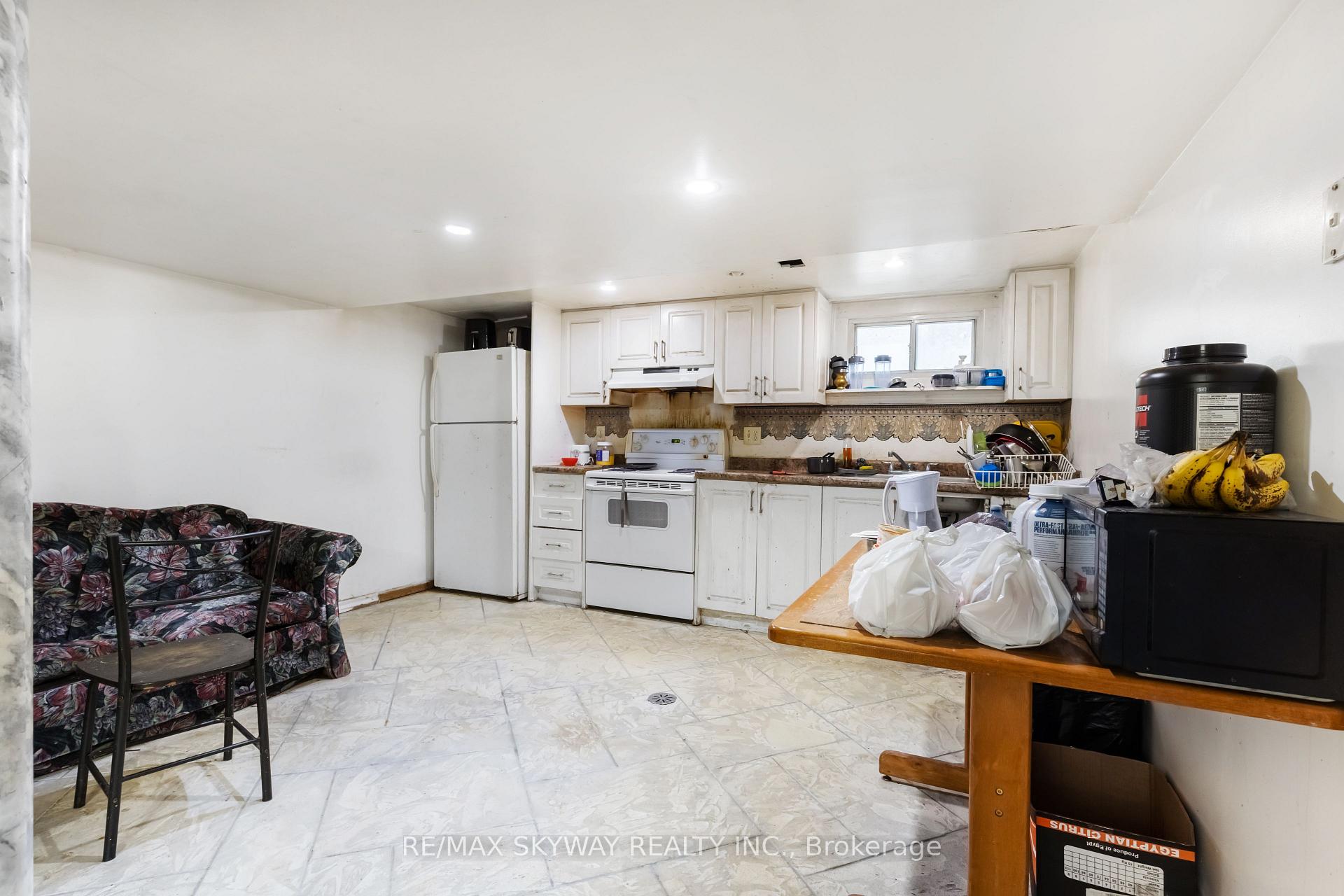 Photo 29 of 33 Tapley Drive, Etobicoke, Willowridge-Martingrove-Richview — HOMEH