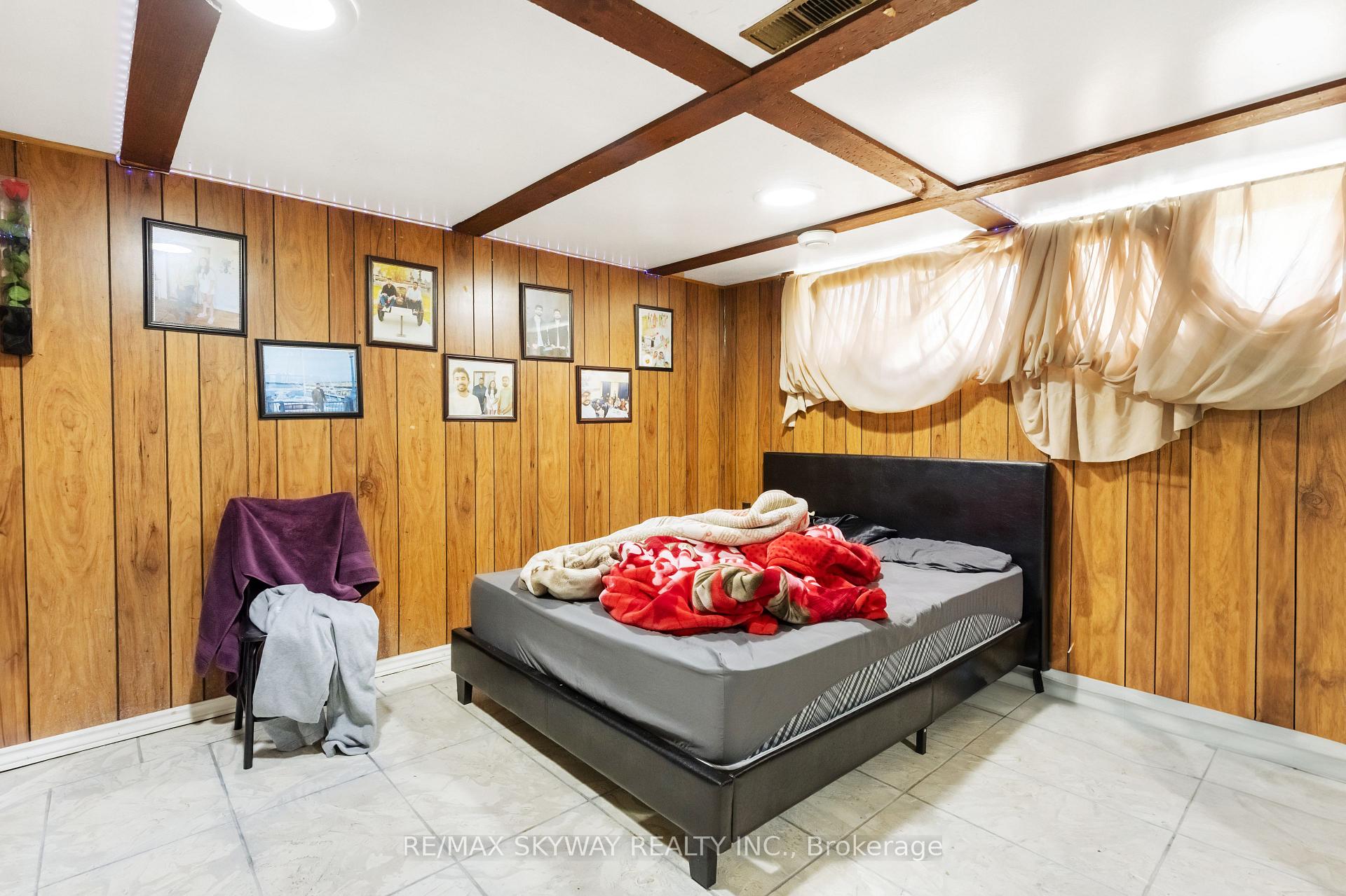 Photo 23 of 33 Tapley Drive, Etobicoke, Willowridge-Martingrove-Richview — HOMEH