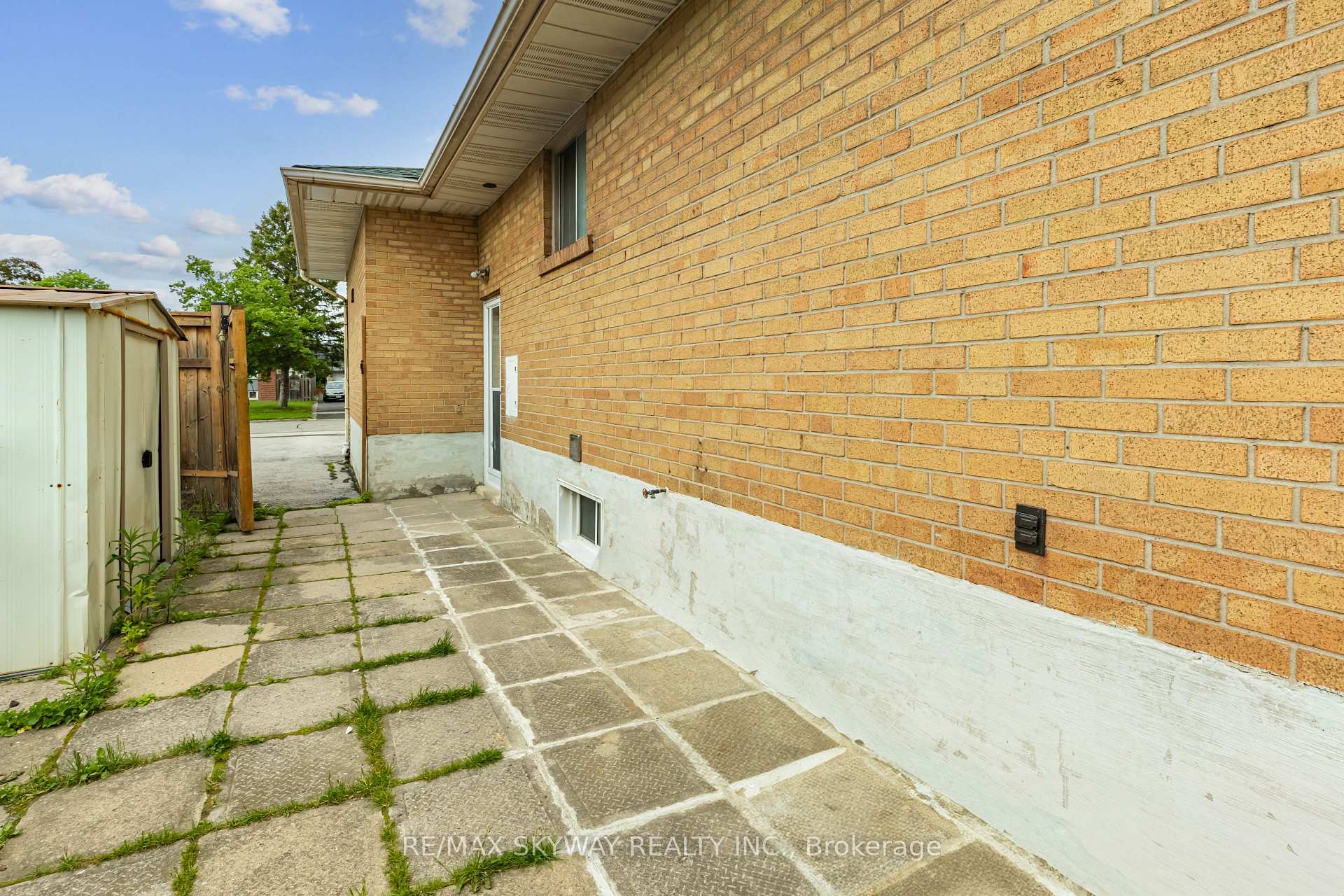 Photo 32 of 33 Tapley Drive, Etobicoke, Willowridge-Martingrove-Richview — HOMEH
