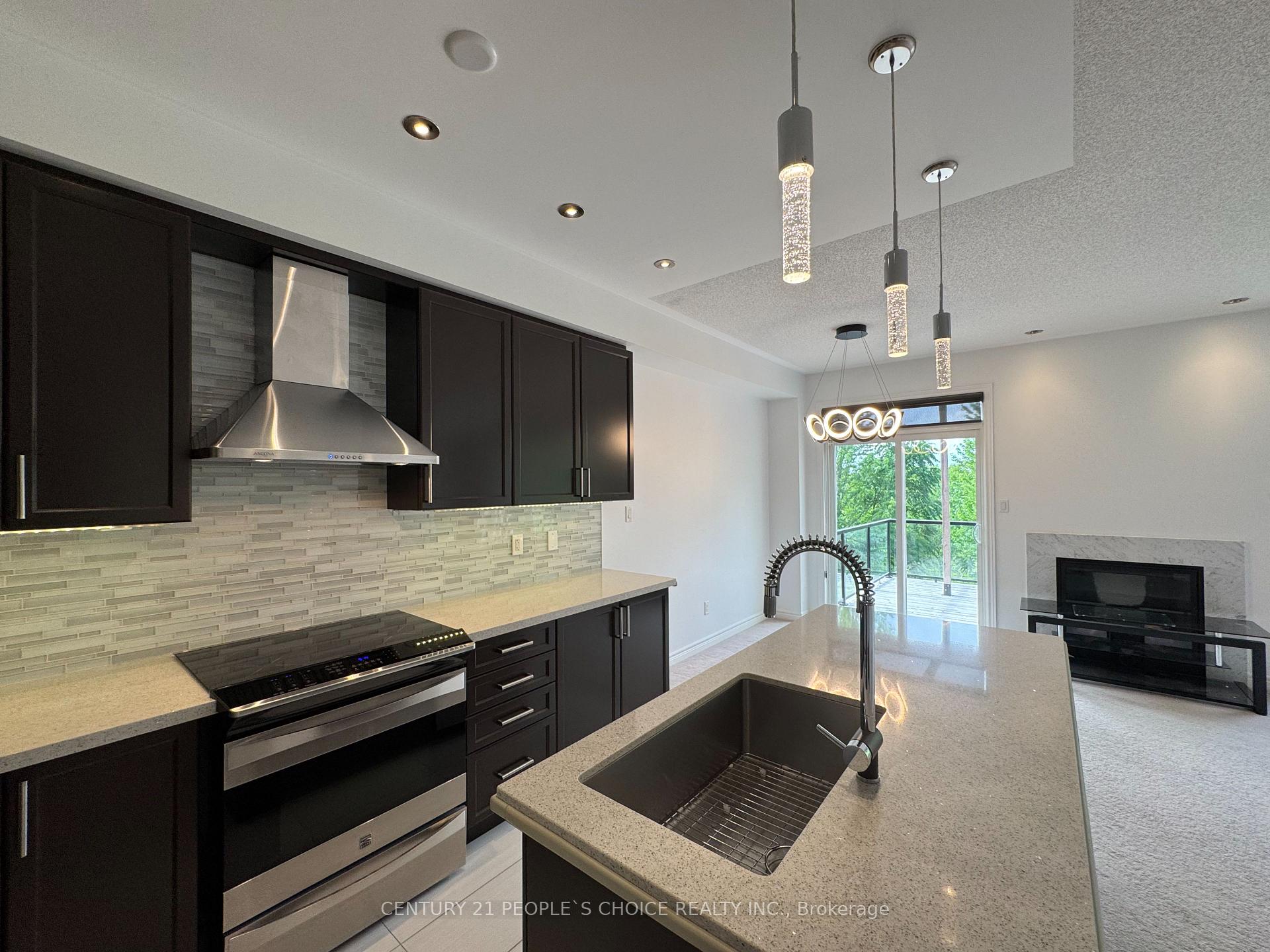 Photo 33 of 22 Westowanis Drive, Etobicoke, West Humber-Clairville — HOMEH