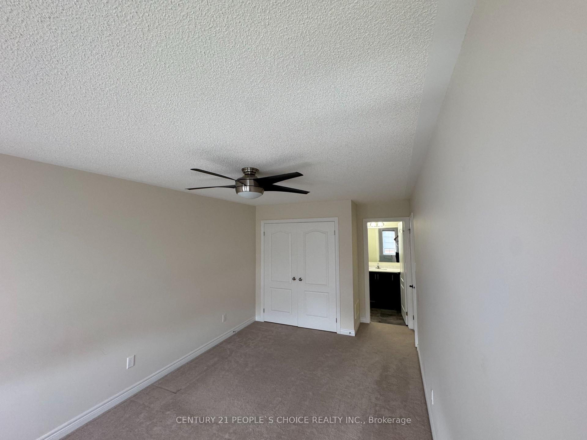 Photo 5 of 22 Westowanis Drive, Etobicoke, West Humber-Clairville — HOMEH
