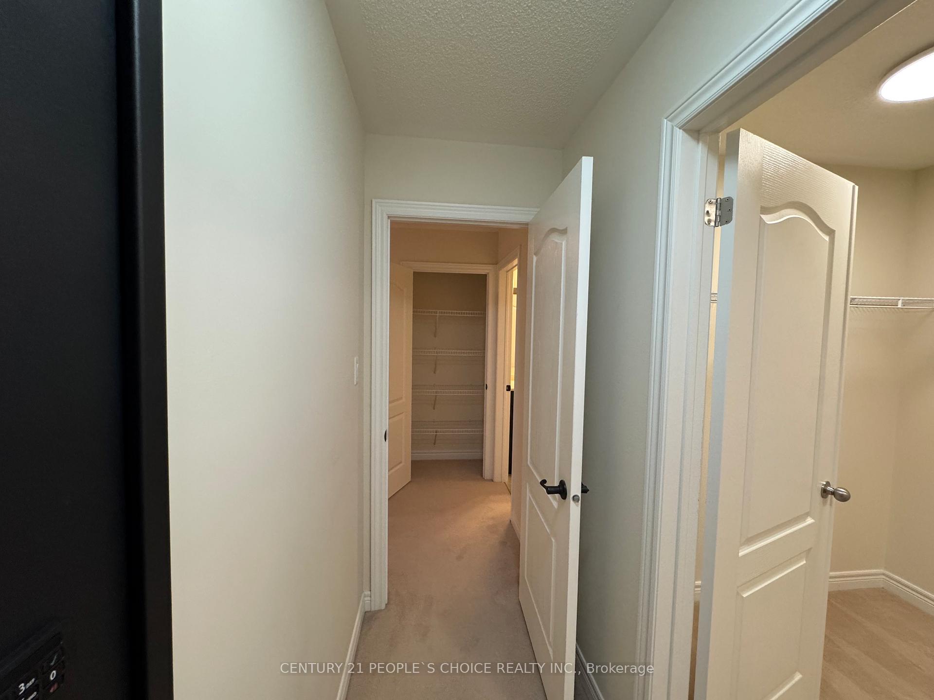 Photo 24 of 22 Westowanis Drive, Etobicoke, West Humber-Clairville — HOMEH
