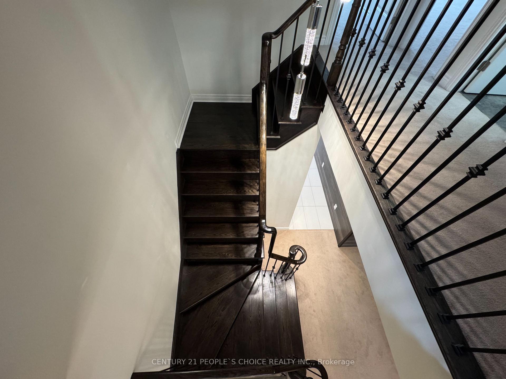 Photo 11 of 22 Westowanis Drive, Etobicoke, West Humber-Clairville — HOMEH