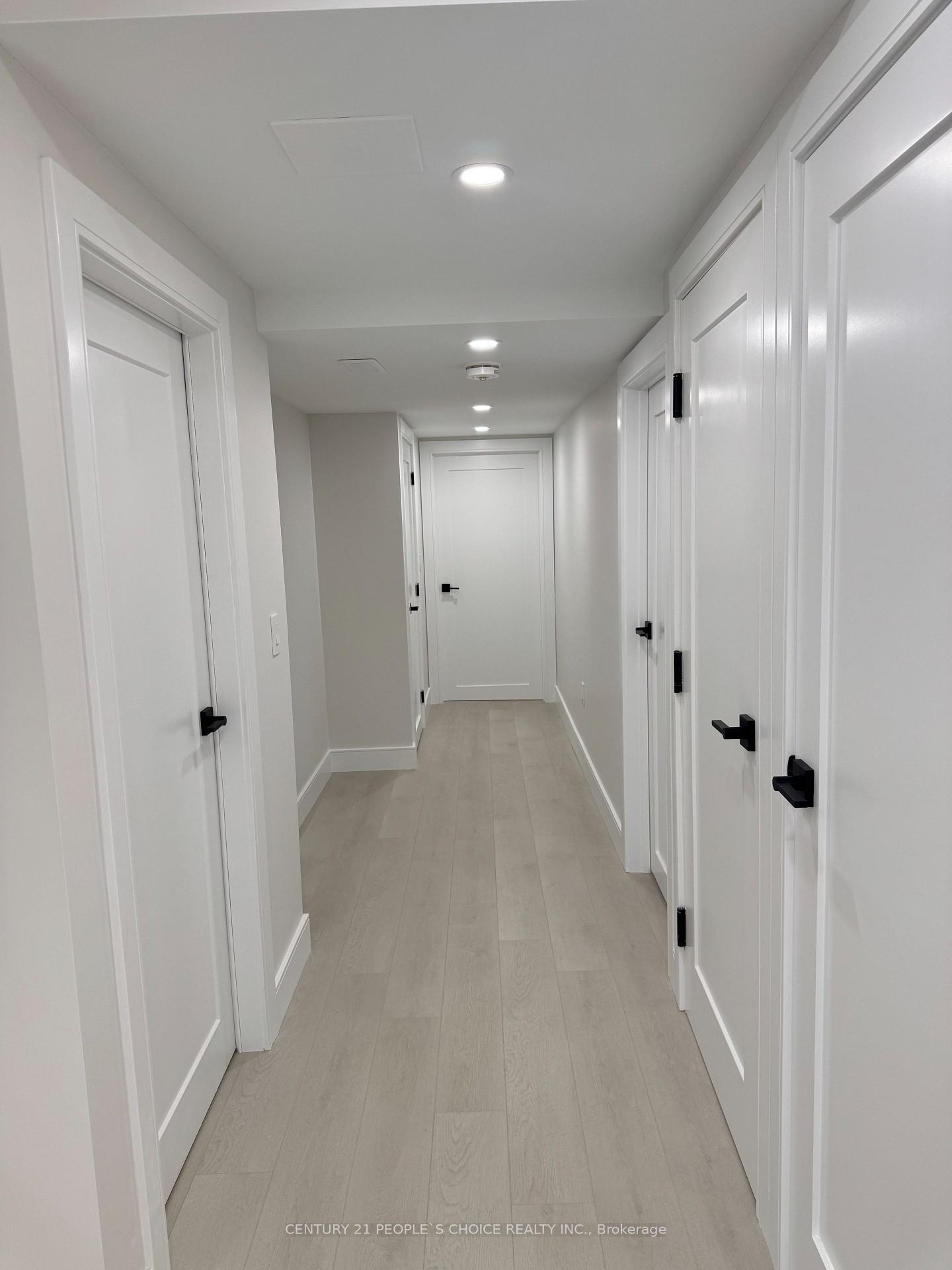 Photo 14 of 22 Westowanis Drive, Etobicoke, West Humber-Clairville — HOMEH