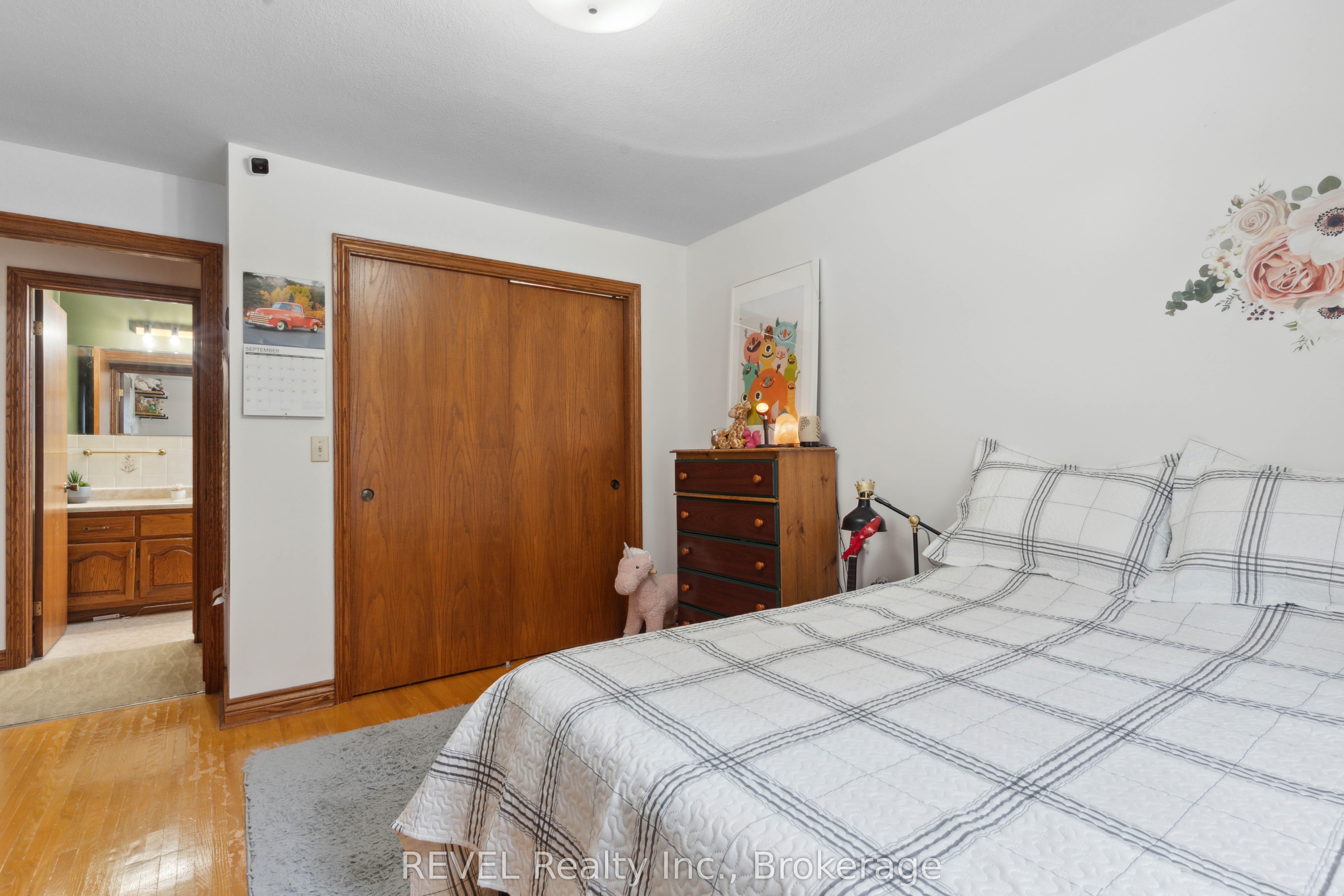 Photo 50 of 126 Colbeck Drive, Welland, Coyle Creek — HOMEH