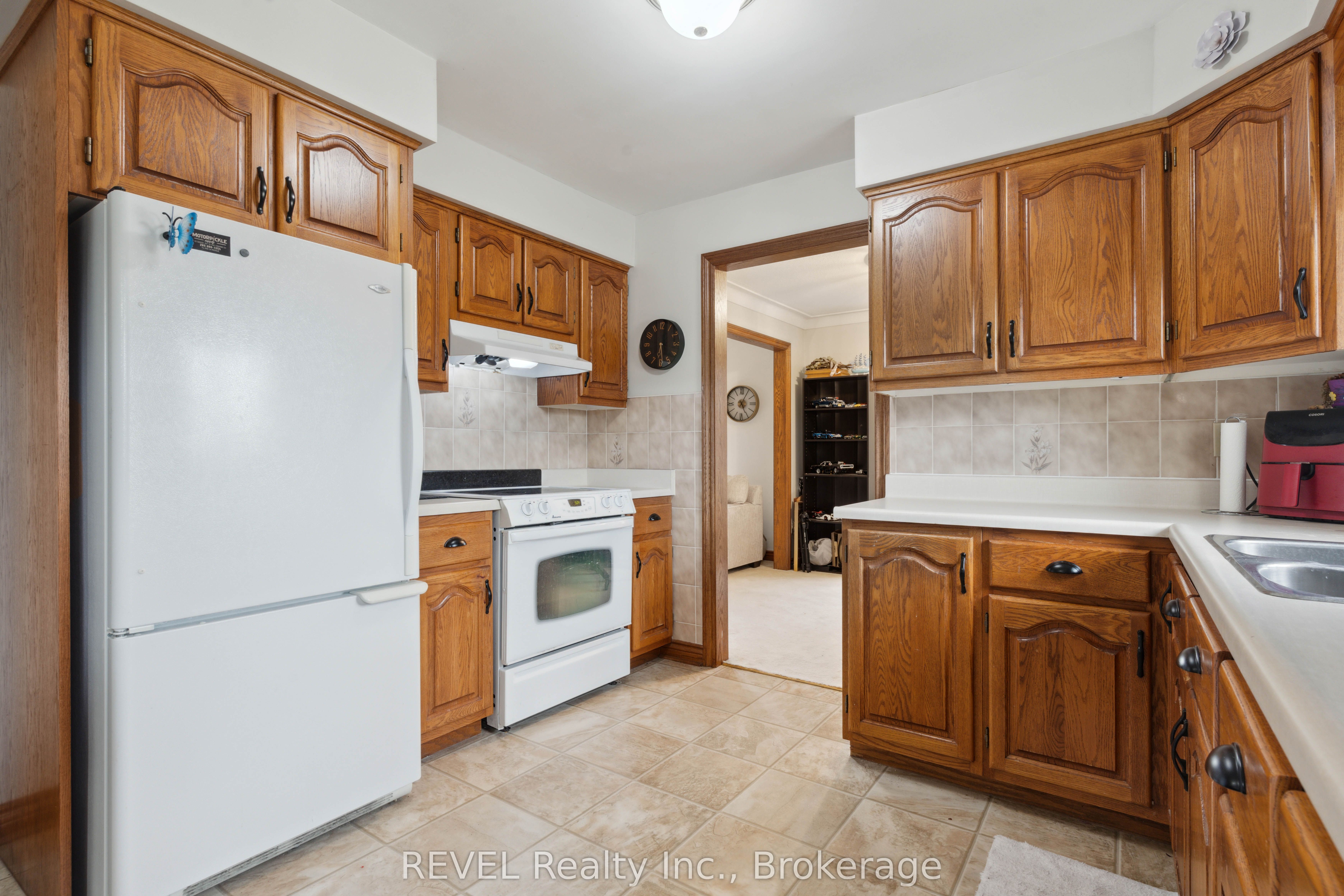 Photo 45 of 126 Colbeck Drive, Welland, Coyle Creek — HOMEH