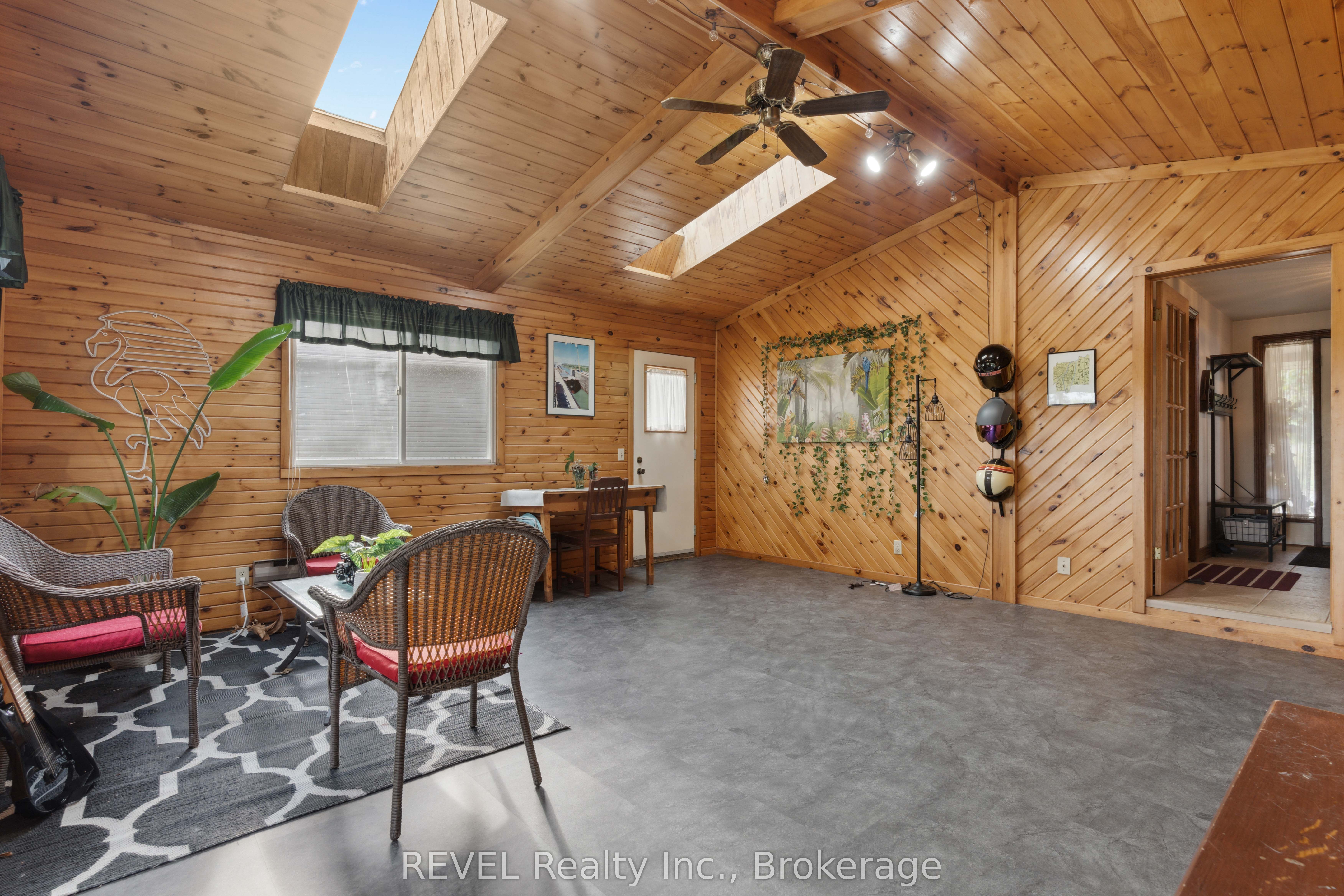 Photo 55 of 126 Colbeck Drive, Welland, Coyle Creek — HOMEH