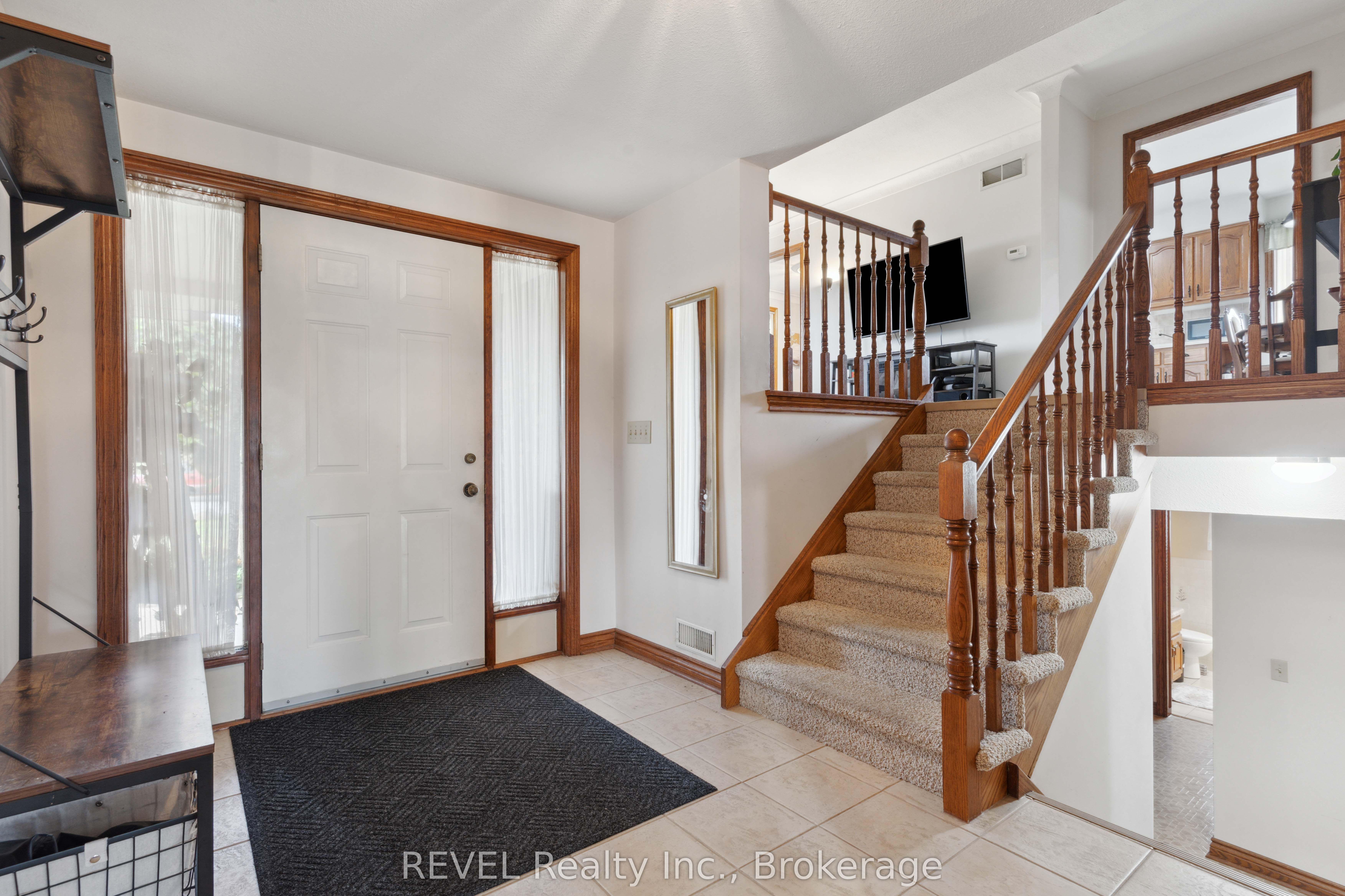 Photo 36 of 126 Colbeck Drive, Welland, Coyle Creek — HOMEH