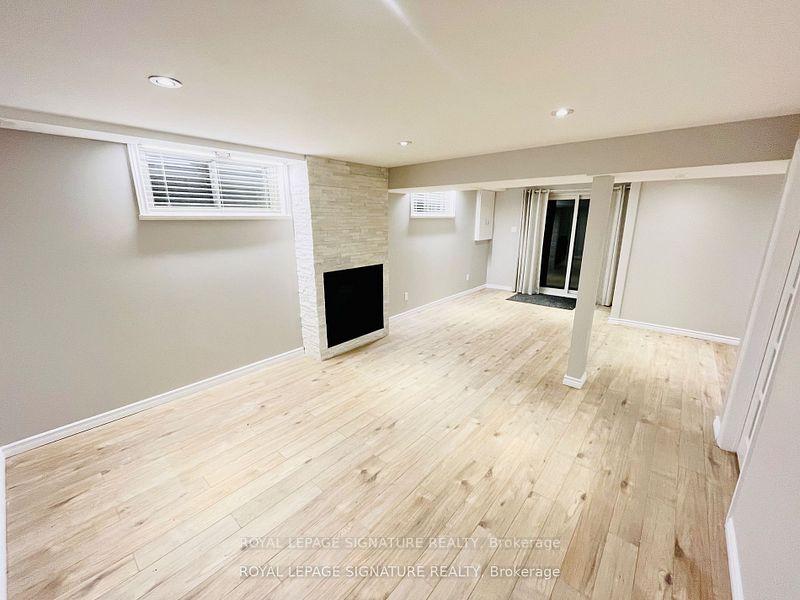 Photo 2 of 35 Moon Valley Drive, Etobicoke, West Humber-Clairville — HOMEH