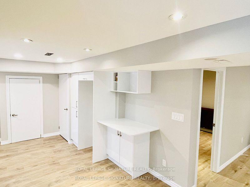 Photo 12 of 35 Moon Valley Drive, Etobicoke, West Humber-Clairville — HOMEH