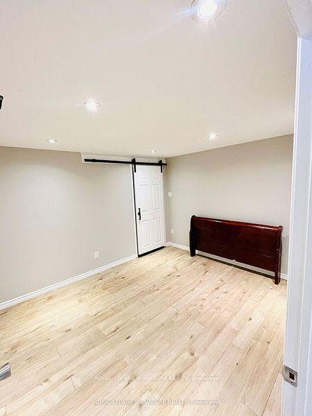 Photo 14 of 35 Moon Valley Drive, Etobicoke, West Humber-Clairville — HOMEH