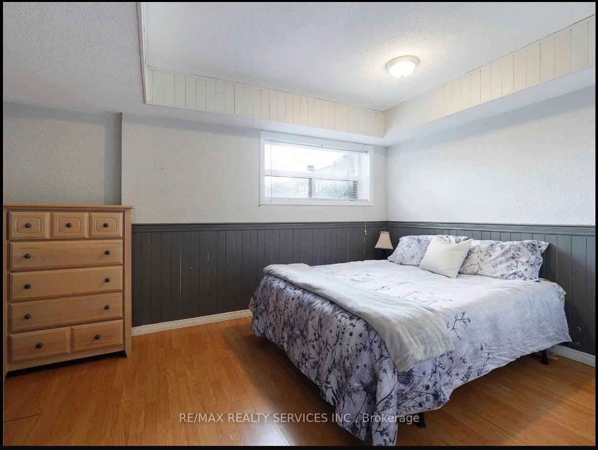 Photo 2 of Unit Basement, 34 Bridgenorth Crescent, Etobicoke, Thistletown-Beaumonde Heights — HOMEH