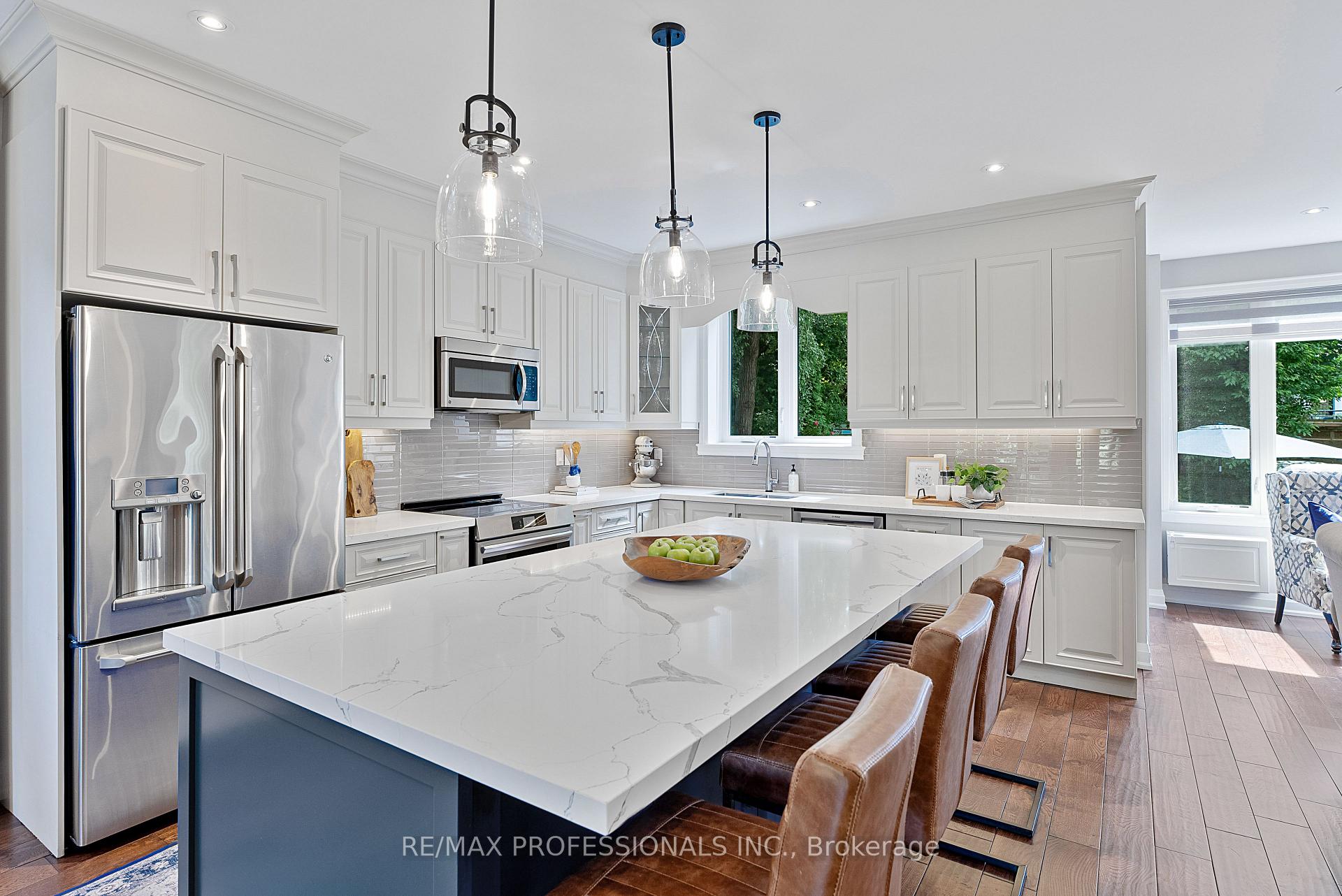 Photo 37 of 12 Brownlea Avenue, Etobicoke, Humber Heights — HOMEH