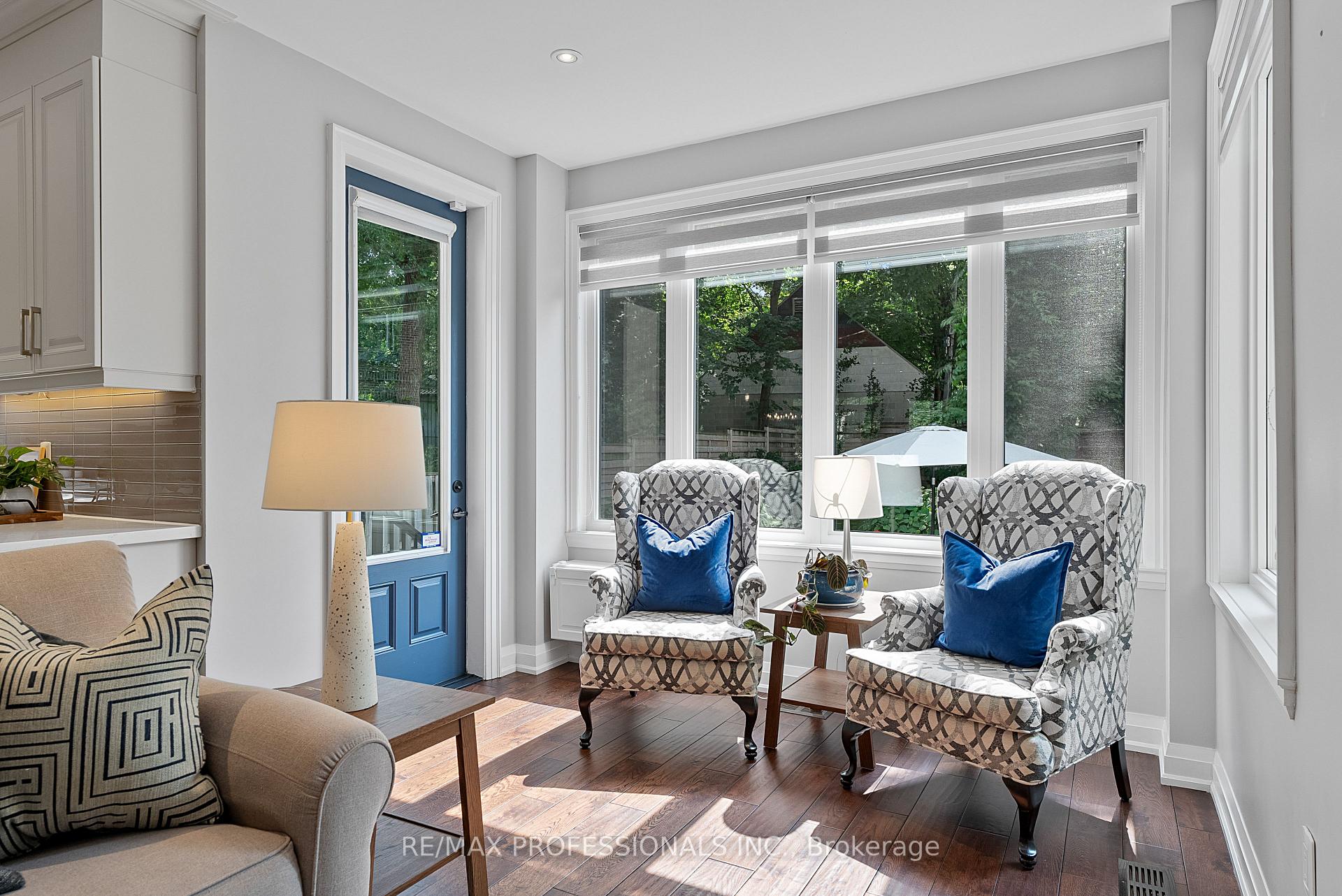 Photo 8 of 12 Brownlea Avenue, Etobicoke, Humber Heights — HOMEH