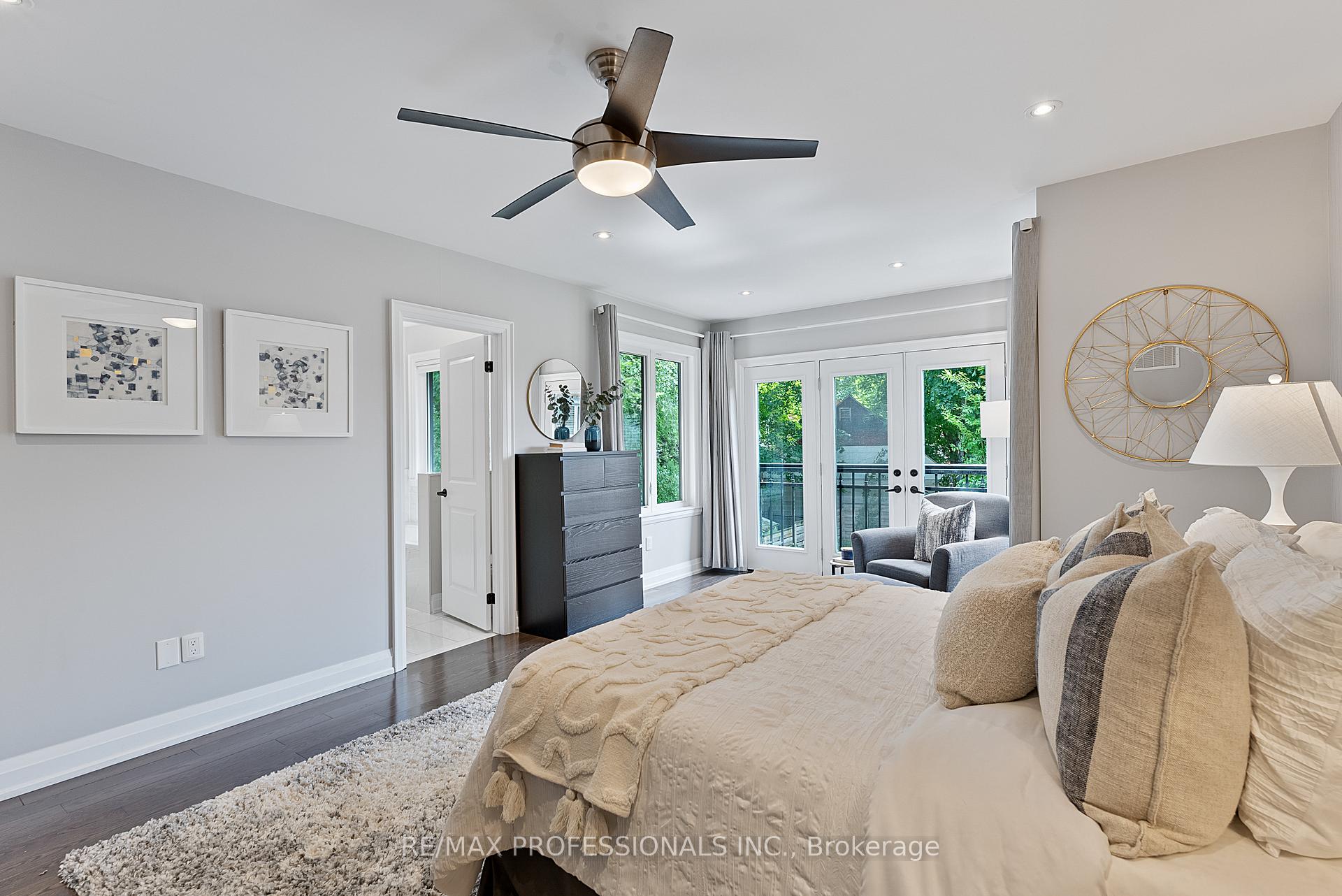 Photo 4 of 12 Brownlea Avenue, Etobicoke, Humber Heights — HOMEH