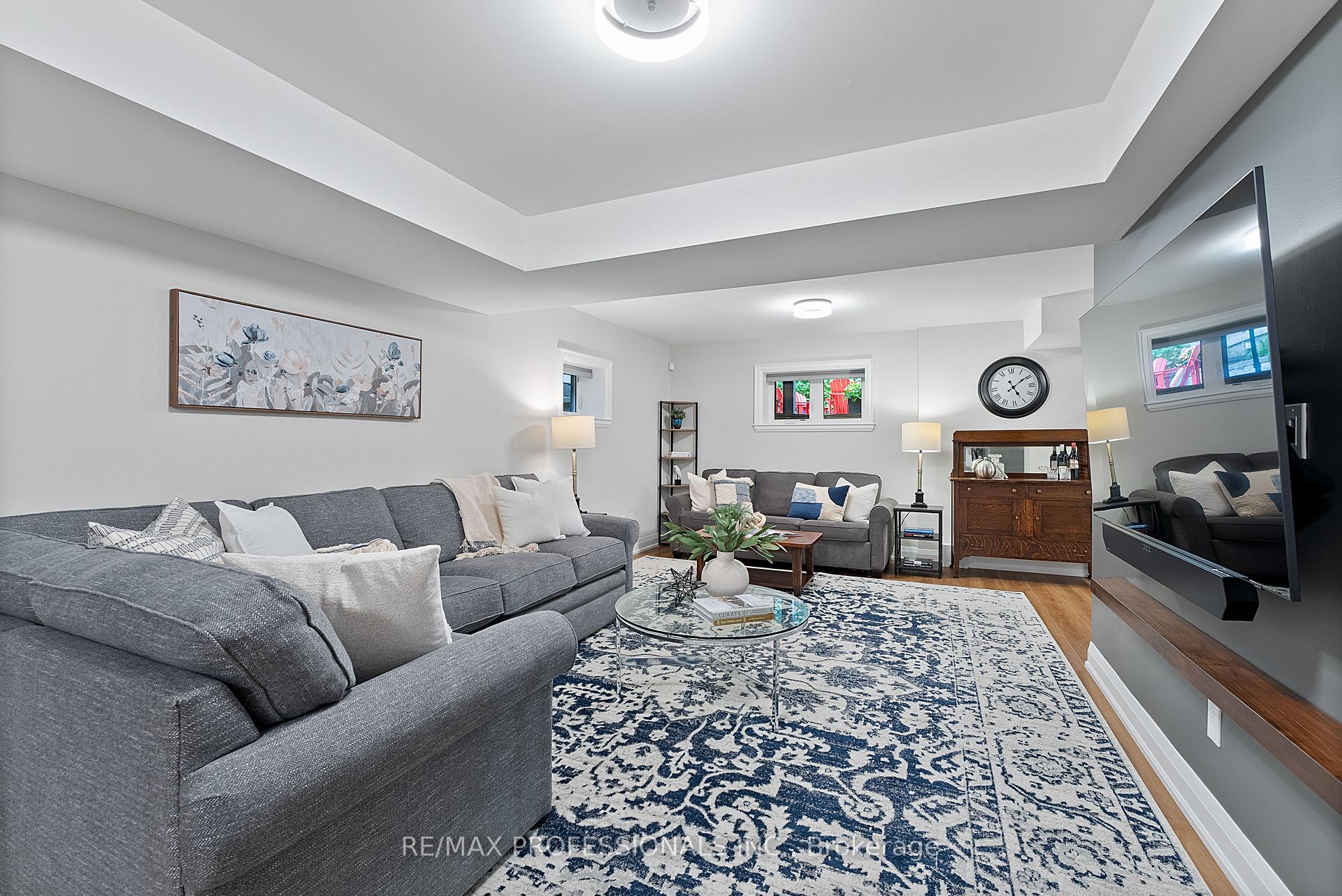 Photo 17 of 12 Brownlea Avenue, Etobicoke, Humber Heights — HOMEH
