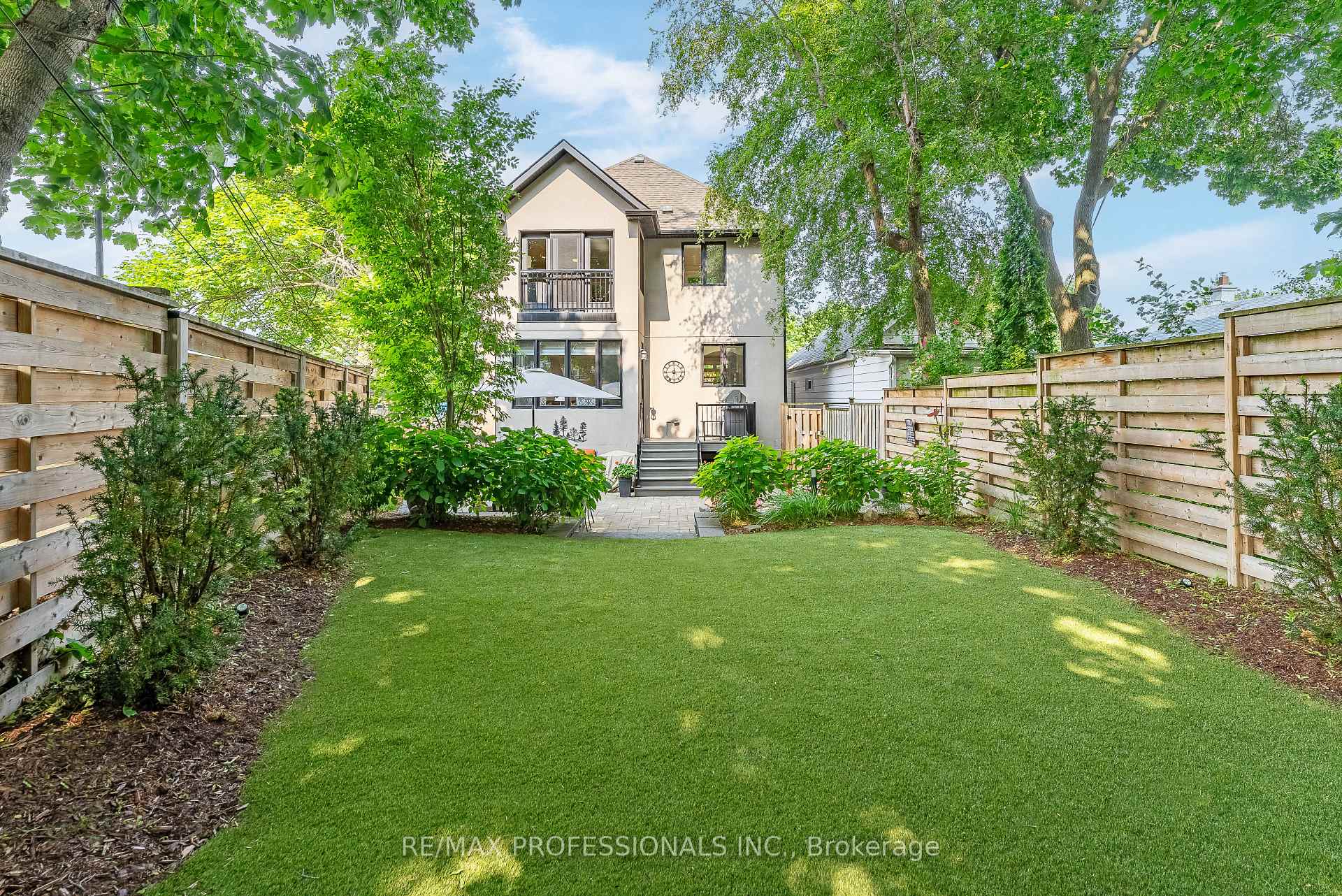 Photo 31 of 12 Brownlea Avenue, Etobicoke, Humber Heights — HOMEH