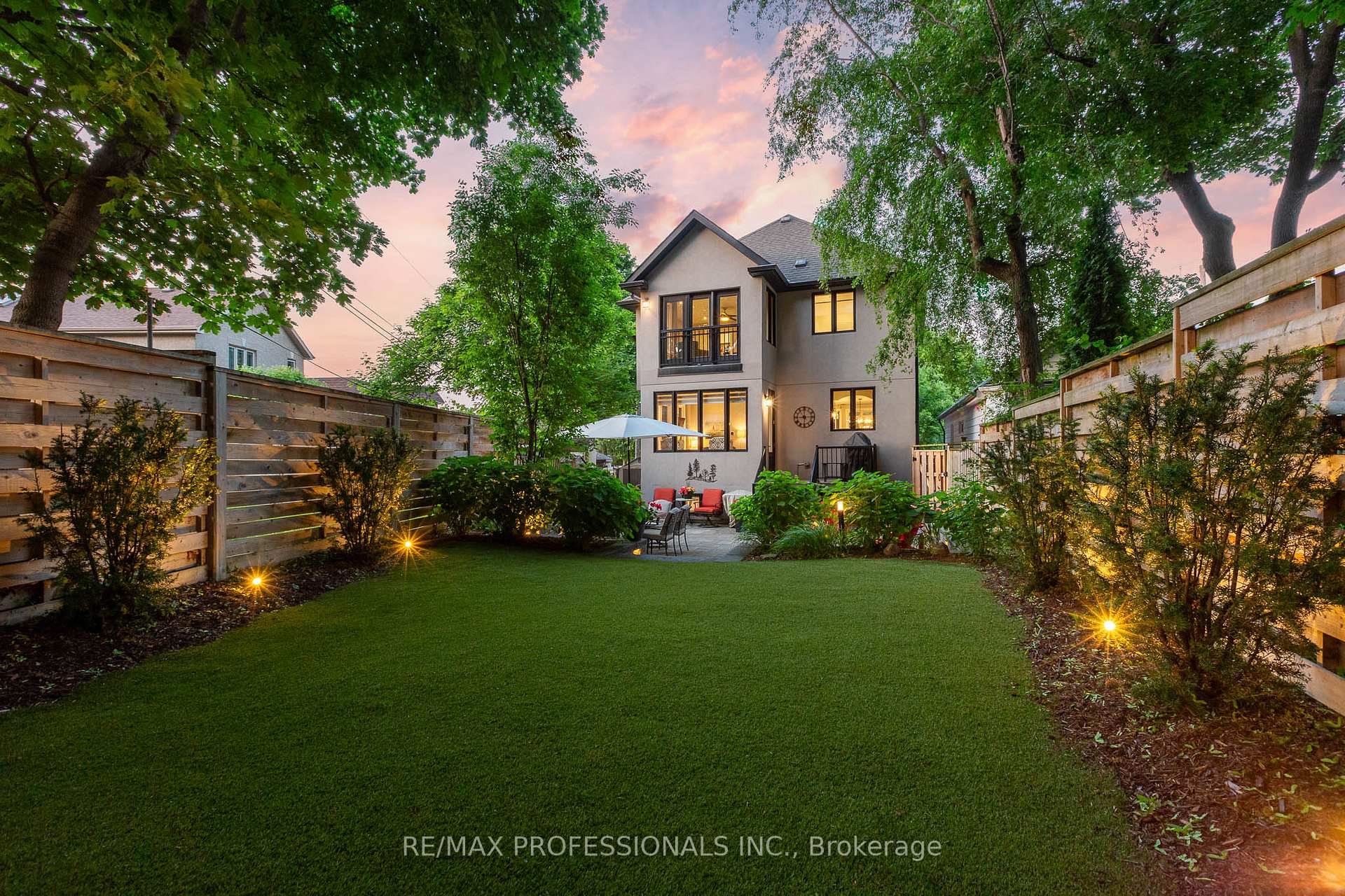 Photo 24 of 12 Brownlea Avenue, Etobicoke, Humber Heights — HOMEH