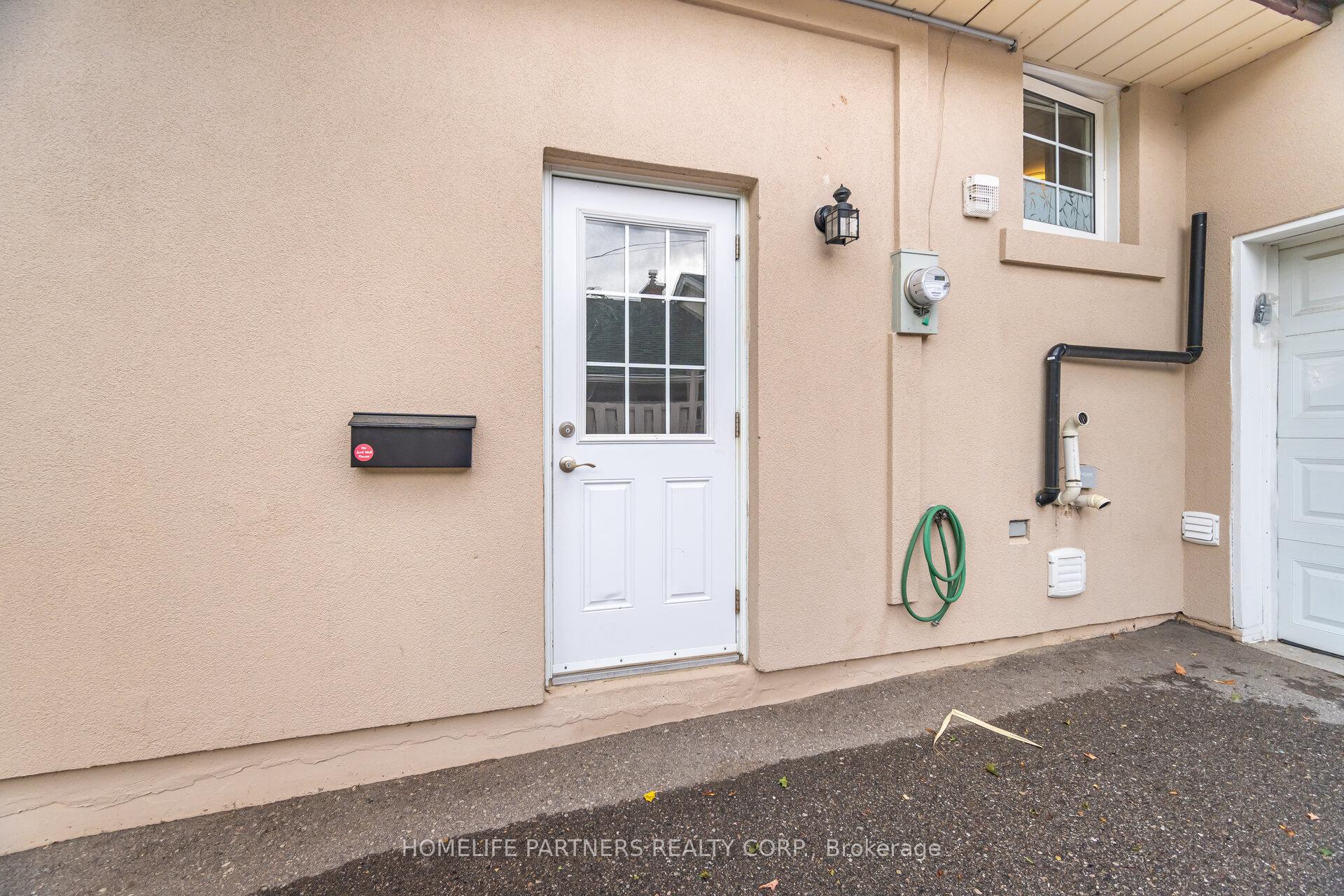Photo 22 of 54 Fordwich Crescent, Etobicoke, Rexdale-Kipling — HOMEH