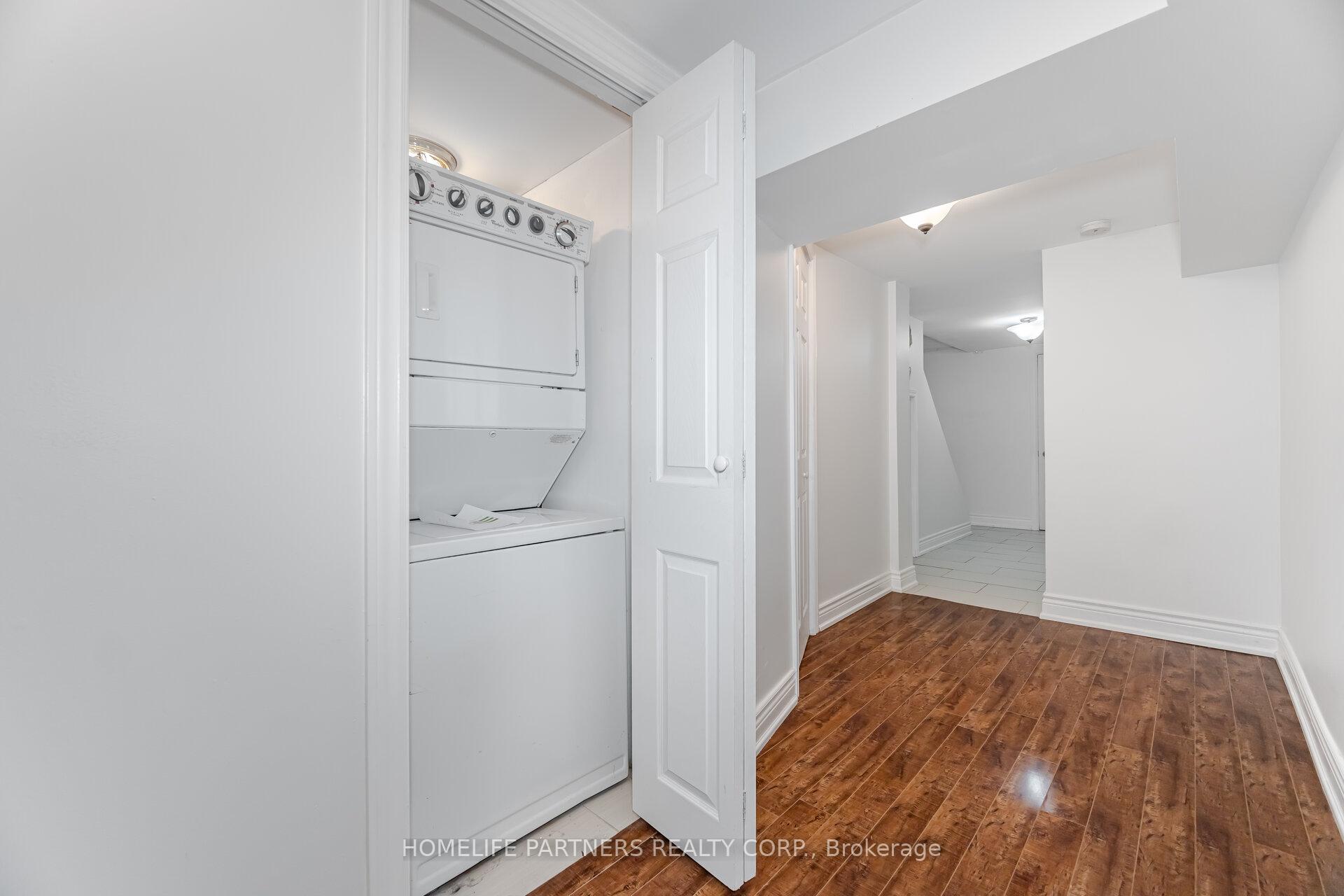 Photo 31 of 54 Fordwich Crescent, Etobicoke, Rexdale-Kipling — HOMEH