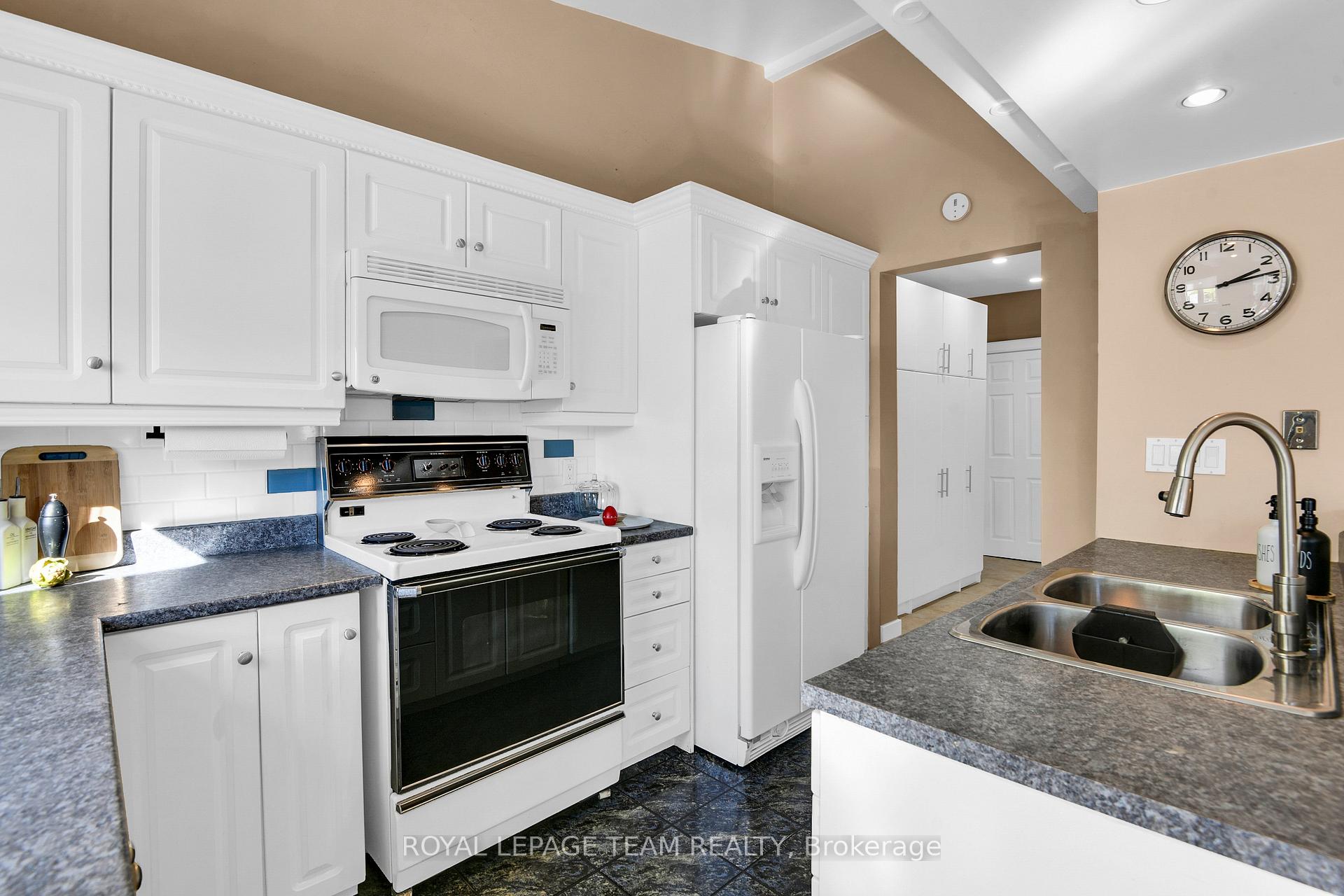 Photo 14 of 194 Holland Avenue, Ottawa, Ottawa West — HOMEH