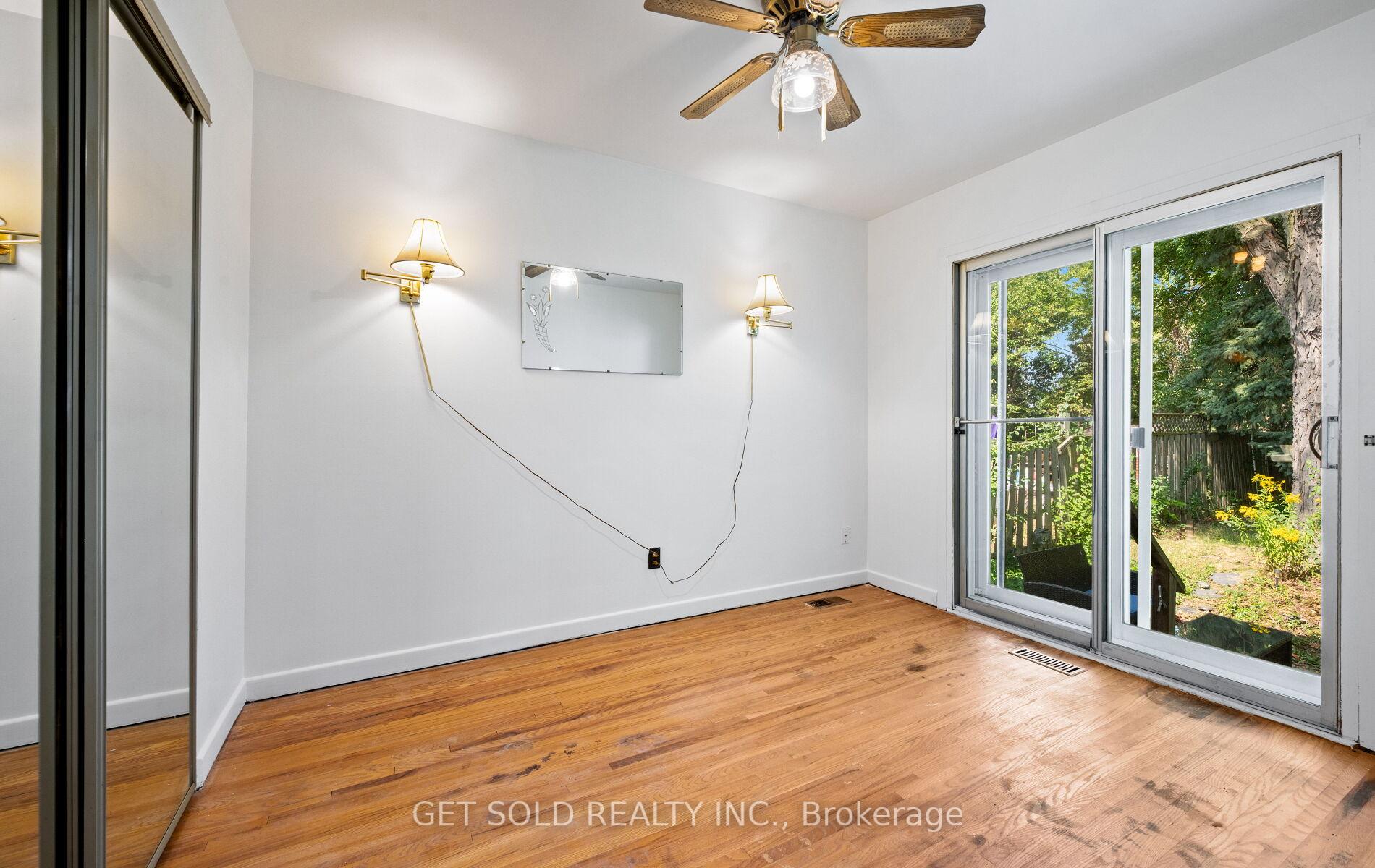 Photo 12 of 57 Taysham Crescent, Etobicoke, Thistletown-Beaumonde Heights — HOMEH