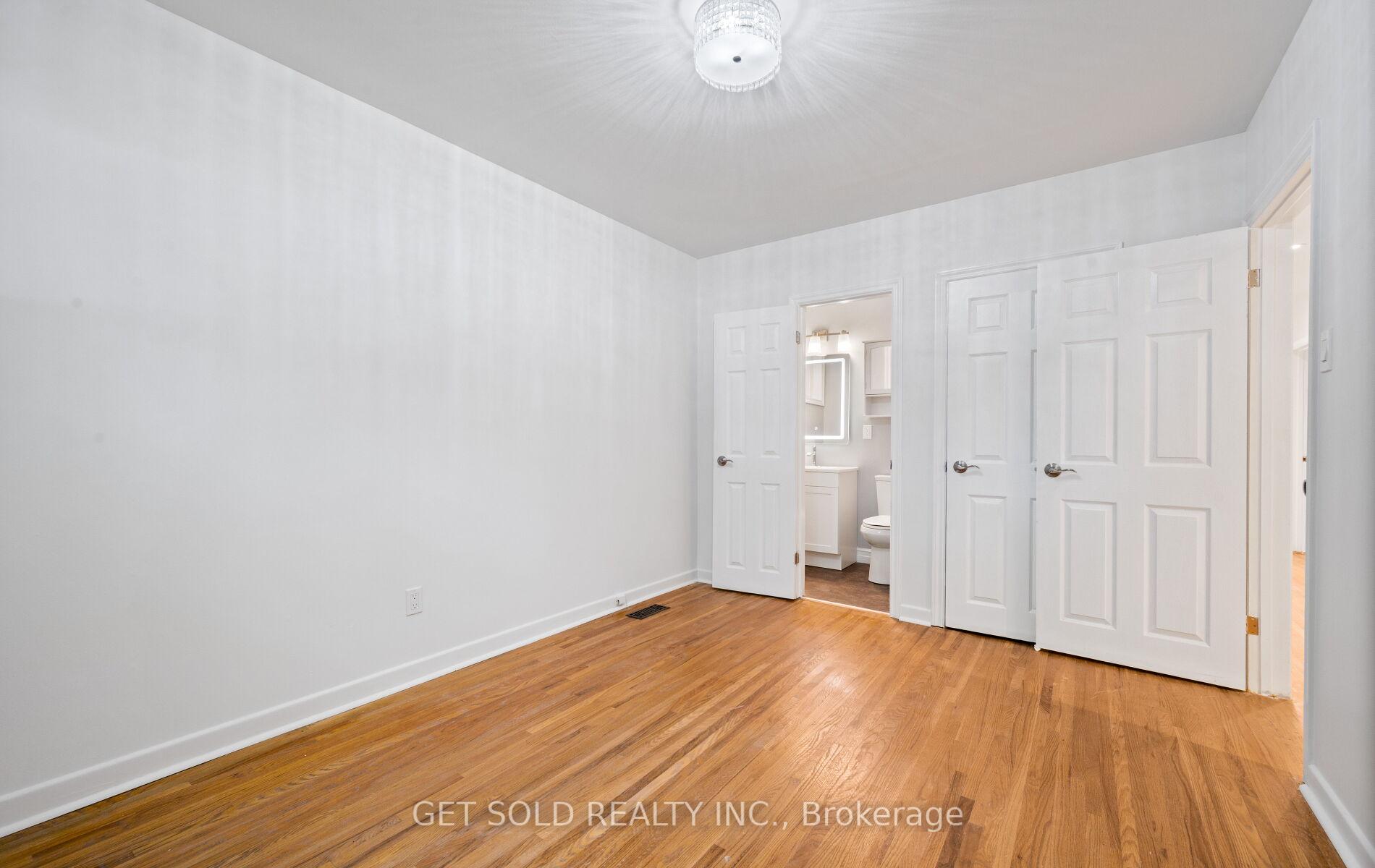 Photo 15 of 57 Taysham Crescent, Etobicoke, Thistletown-Beaumonde Heights — HOMEH