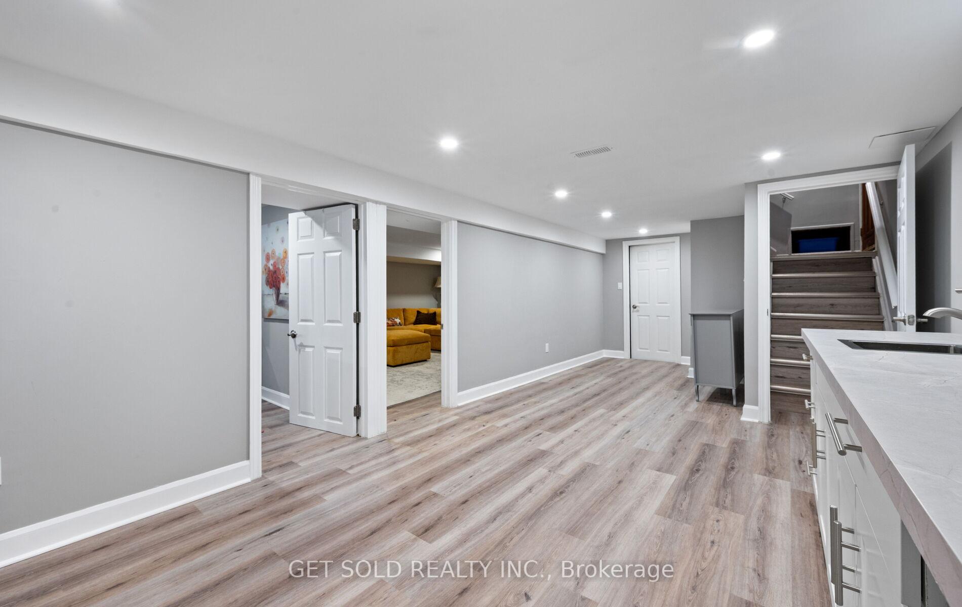 Photo 23 of 57 Taysham Crescent, Etobicoke, Thistletown-Beaumonde Heights — HOMEH