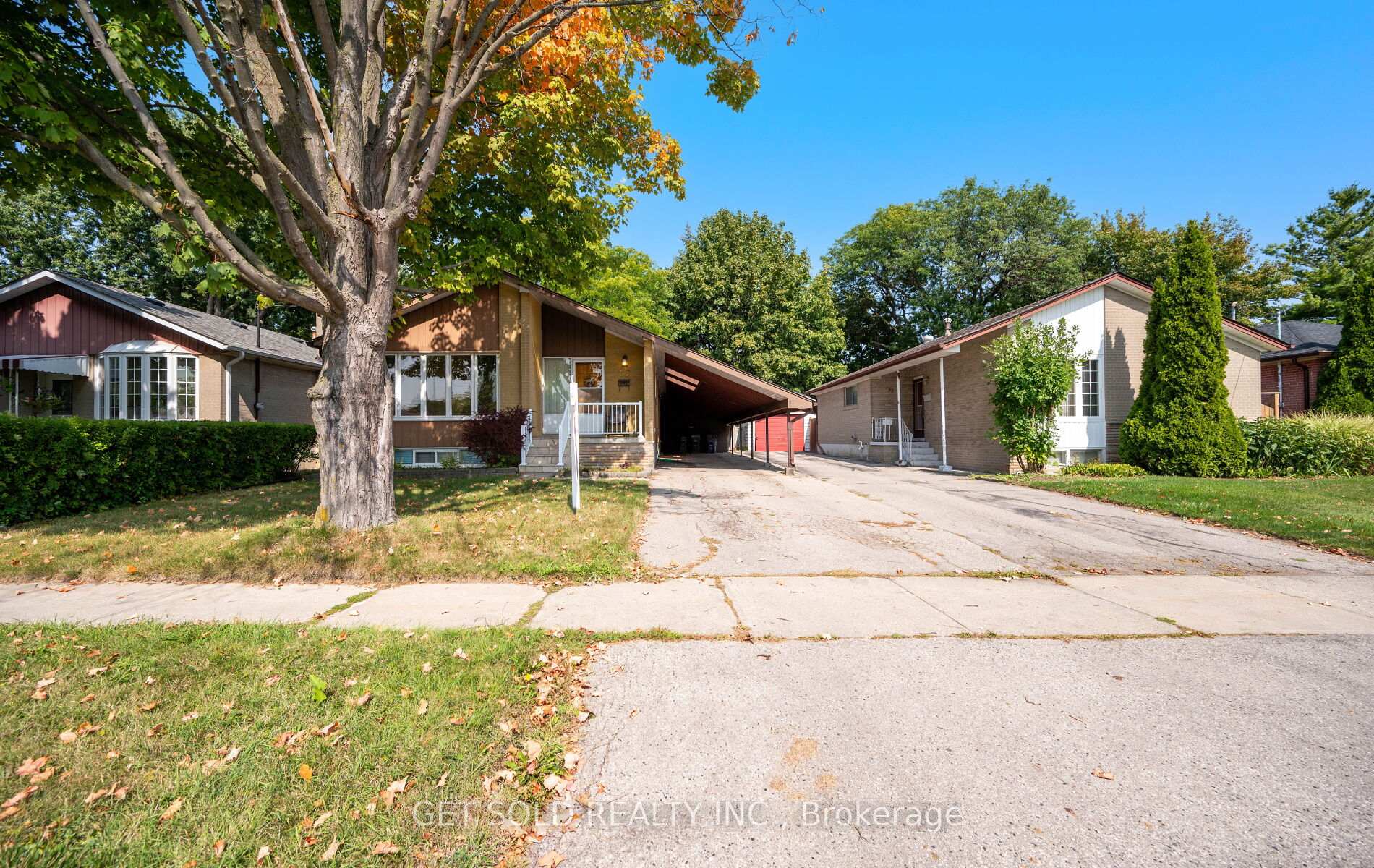 Photo 45 of 57 Taysham Crescent, Etobicoke, Thistletown-Beaumonde Heights — HOMEH