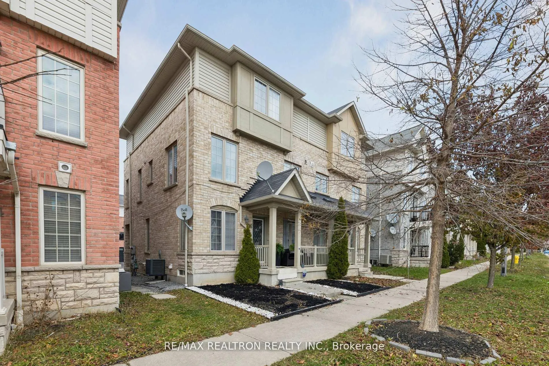 Photo 12 of 106 Barnham Street, Ajax, Central East — HOMEH