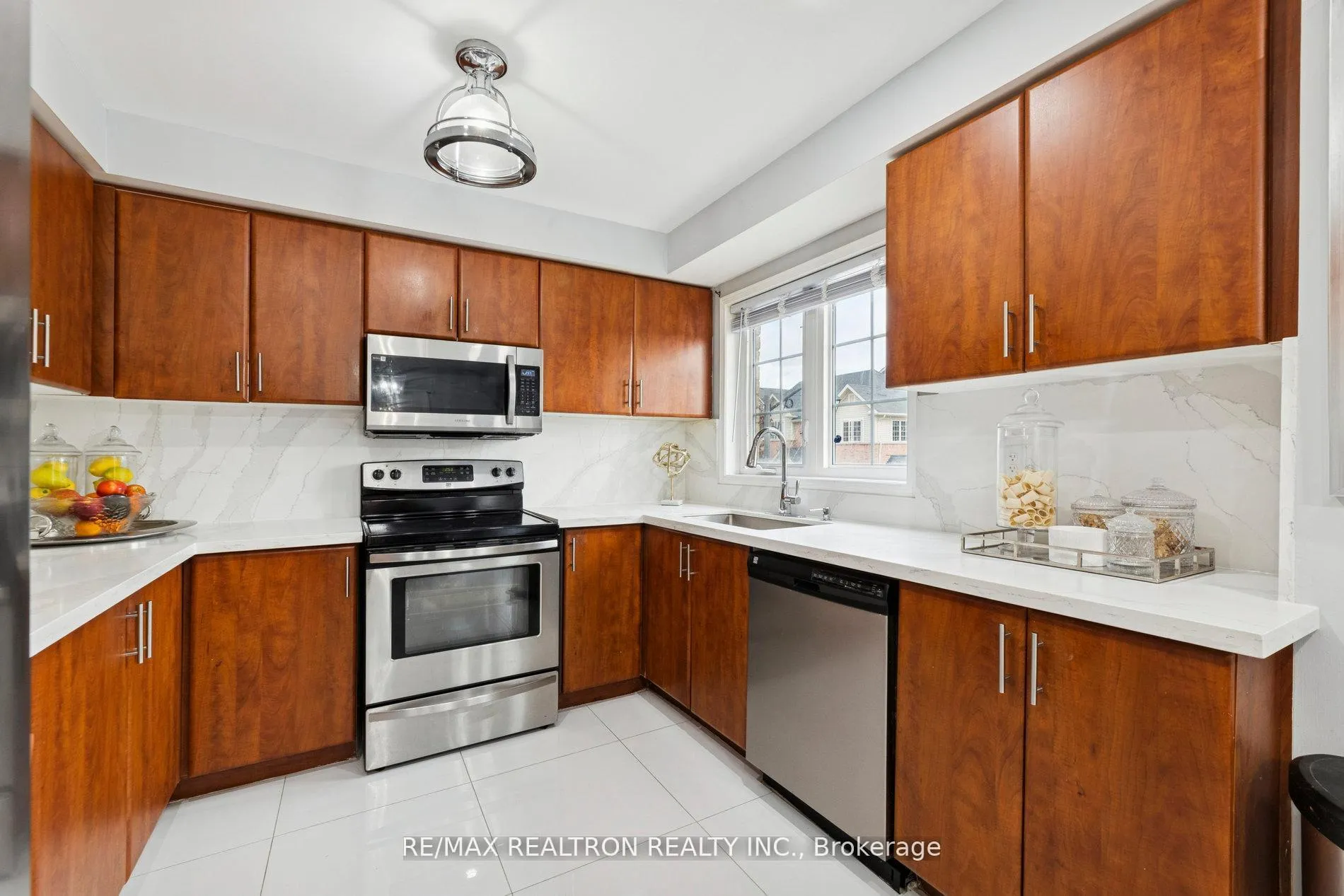 Photo 145 of 106 Barnham Street, Ajax, Central East — HOMEH