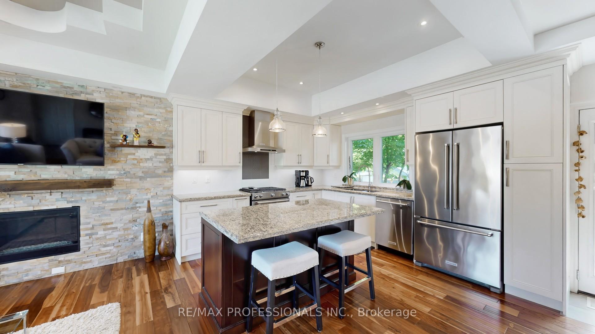Photo 19 of 2 Woodpark Road, Etobicoke, Willowridge-Martingrove-Richview — HOMEH