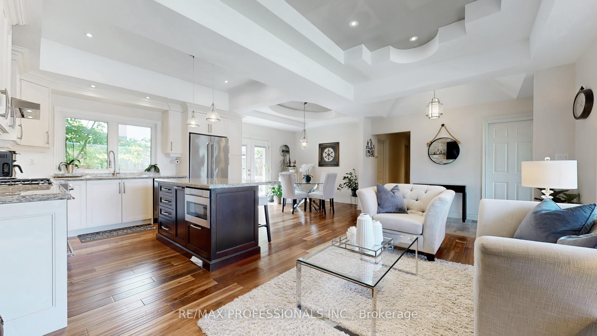 Photo 18 of 2 Woodpark Road, Etobicoke, Willowridge-Martingrove-Richview — HOMEH