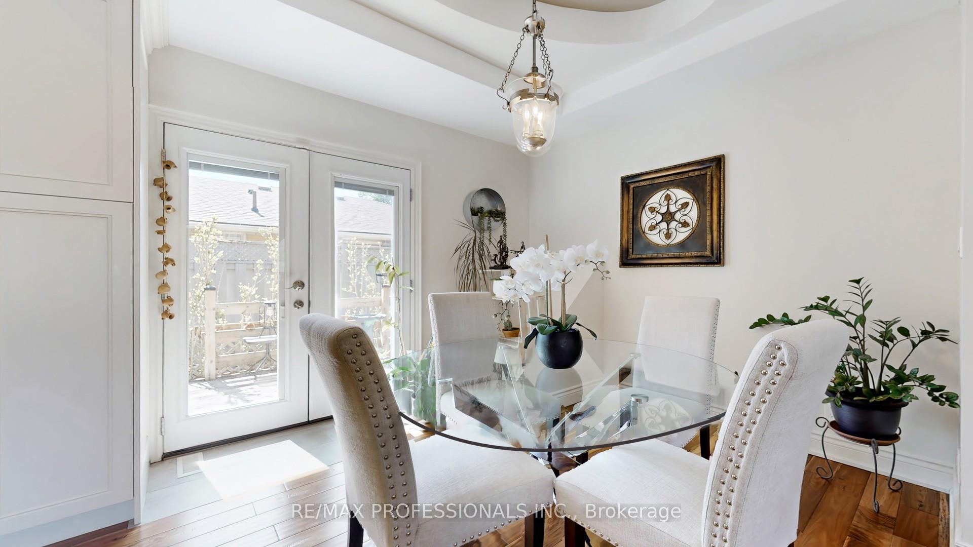 Photo 44 of 2 Woodpark Road, Etobicoke, Willowridge-Martingrove-Richview — HOMEH