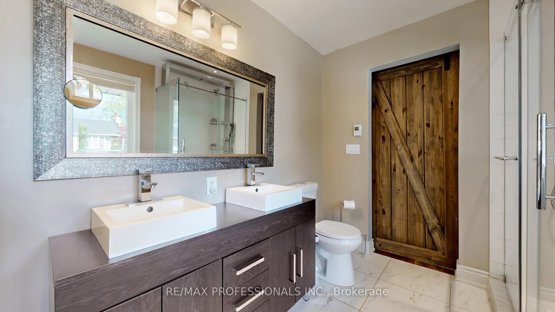 Photo 14 of 2 Woodpark Road, Etobicoke, Willowridge-Martingrove-Richview — HOMEH