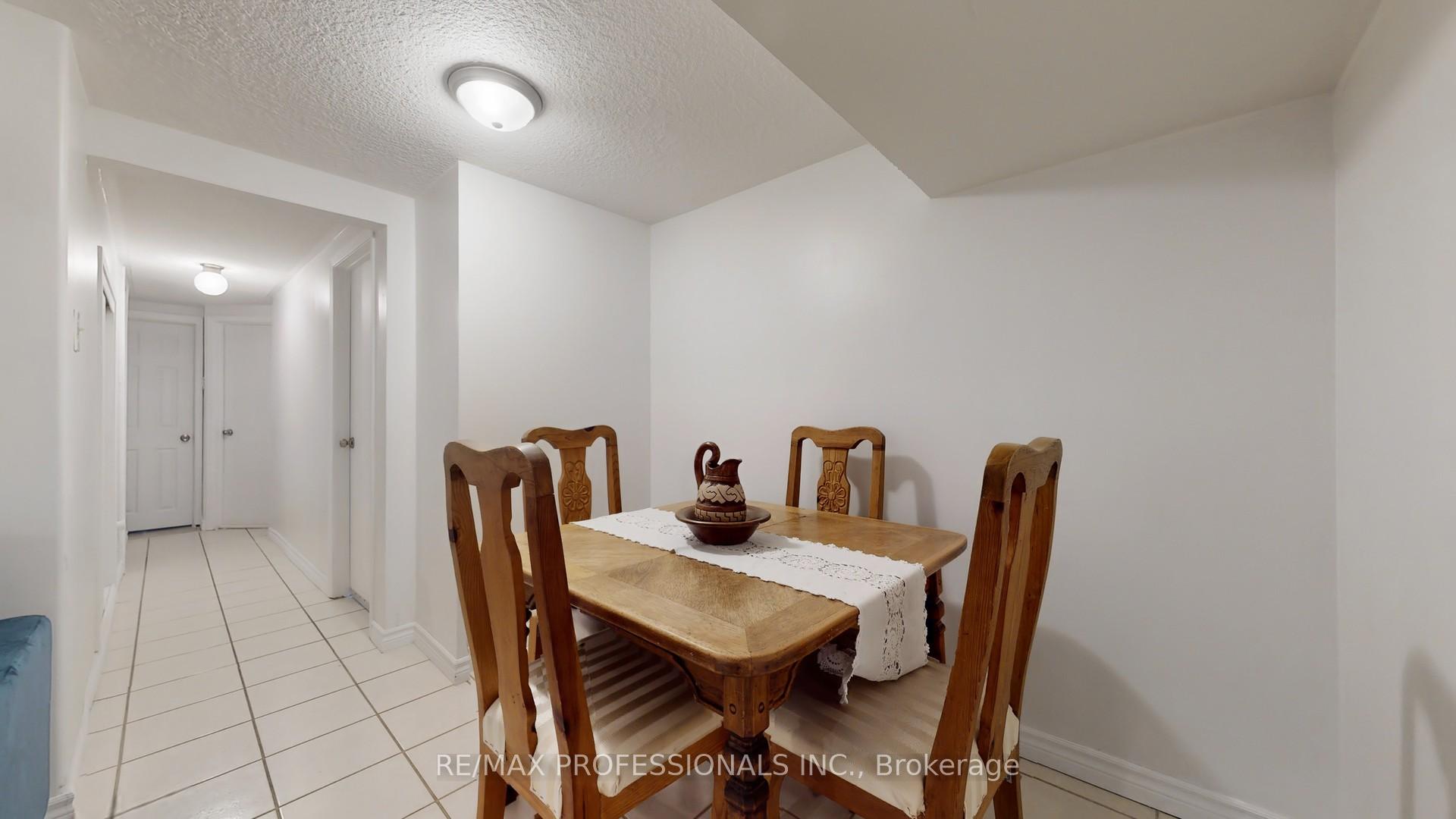 Photo 23 of 2 Woodpark Road, Etobicoke, Willowridge-Martingrove-Richview — HOMEH