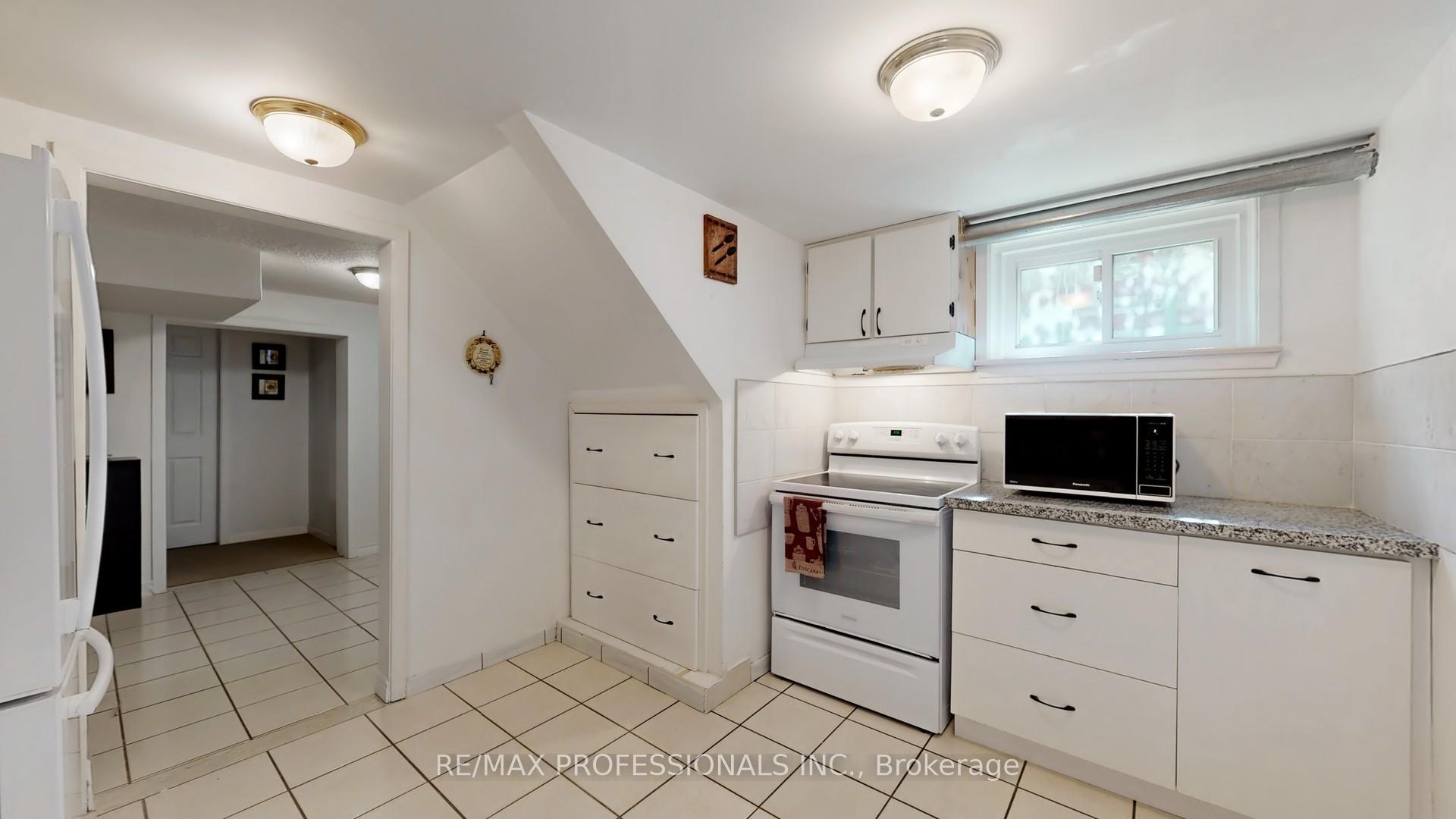 Photo 46 of 2 Woodpark Road, Etobicoke, Willowridge-Martingrove-Richview — HOMEH