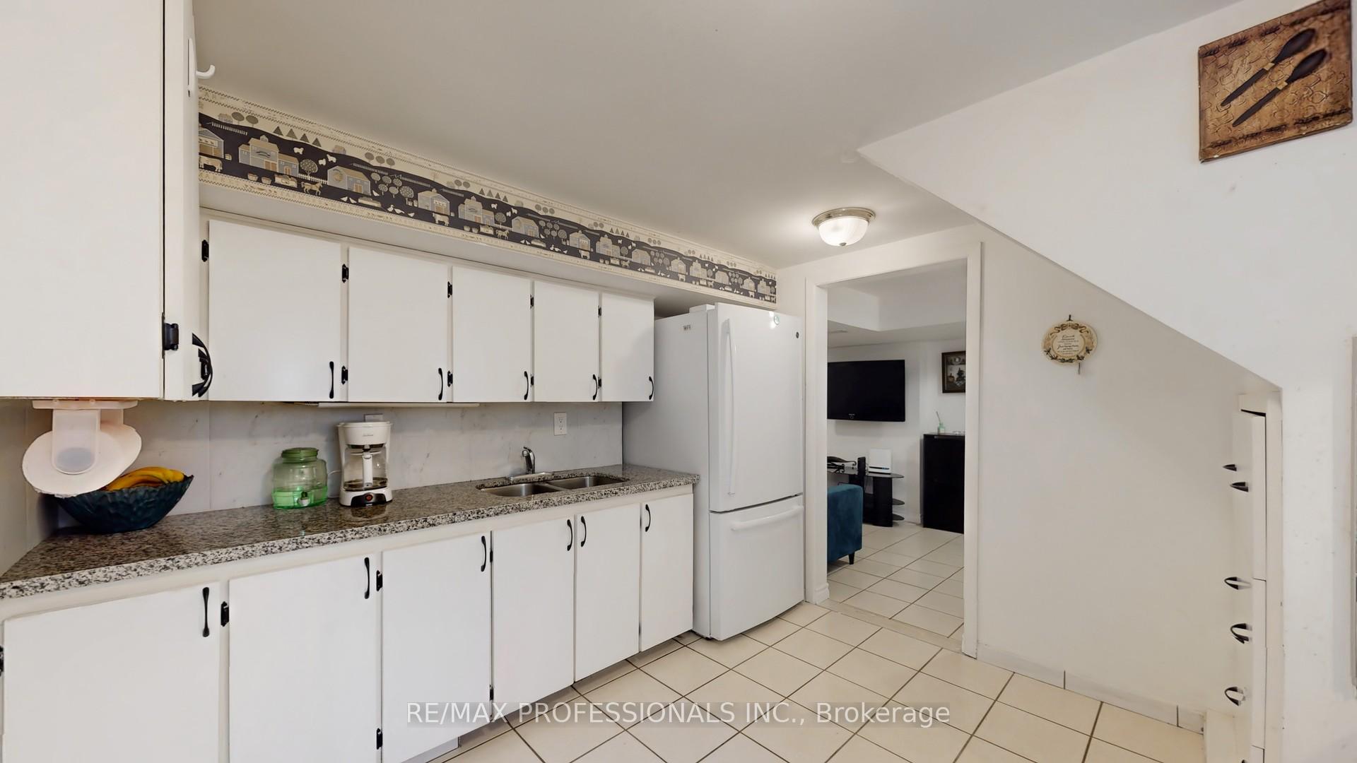 Photo 22 of 2 Woodpark Road, Etobicoke, Willowridge-Martingrove-Richview — HOMEH